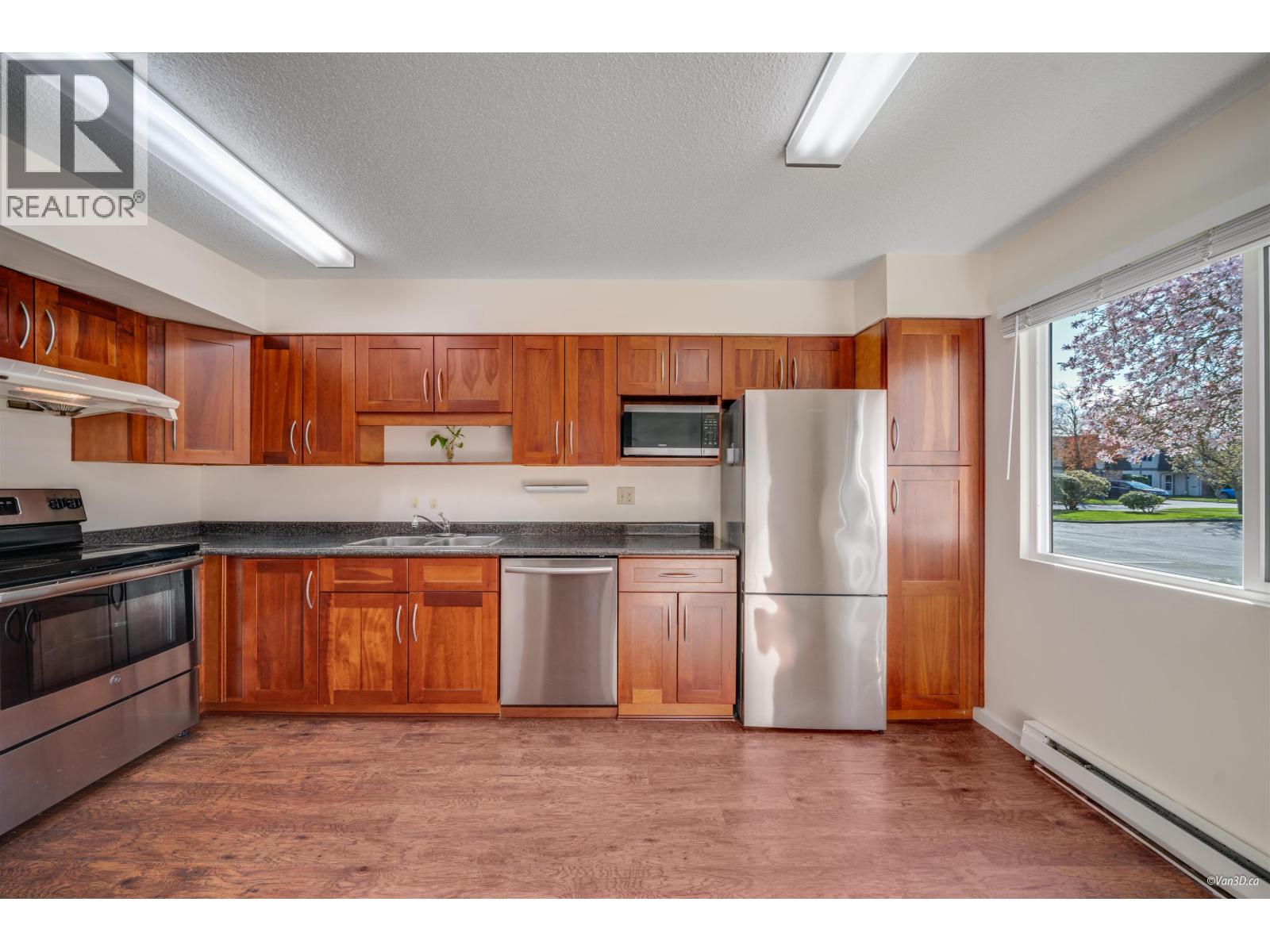 23 10840 SPRINGMONT DRIVE, Richmond