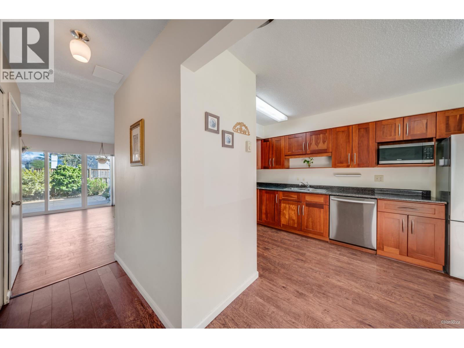 23 10840 SPRINGMONT DRIVE, Richmond