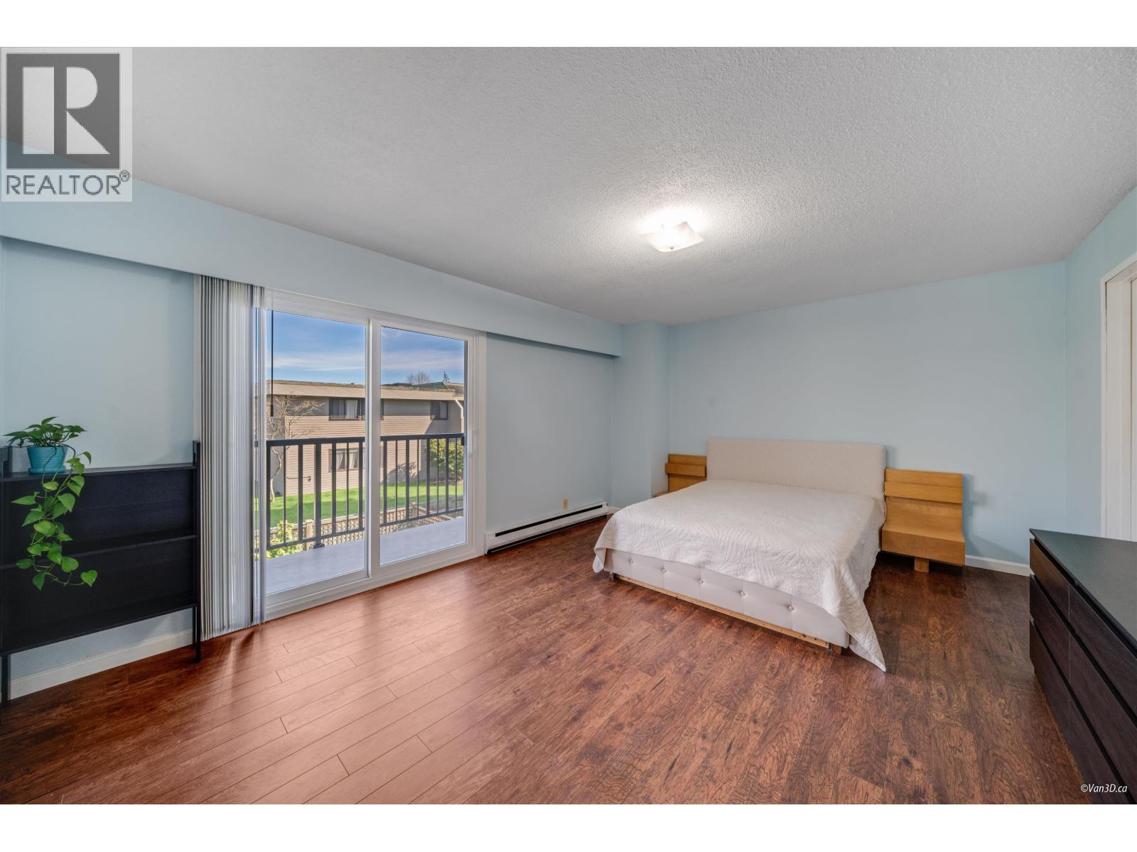 23 10840 SPRINGMONT DRIVE, Richmond