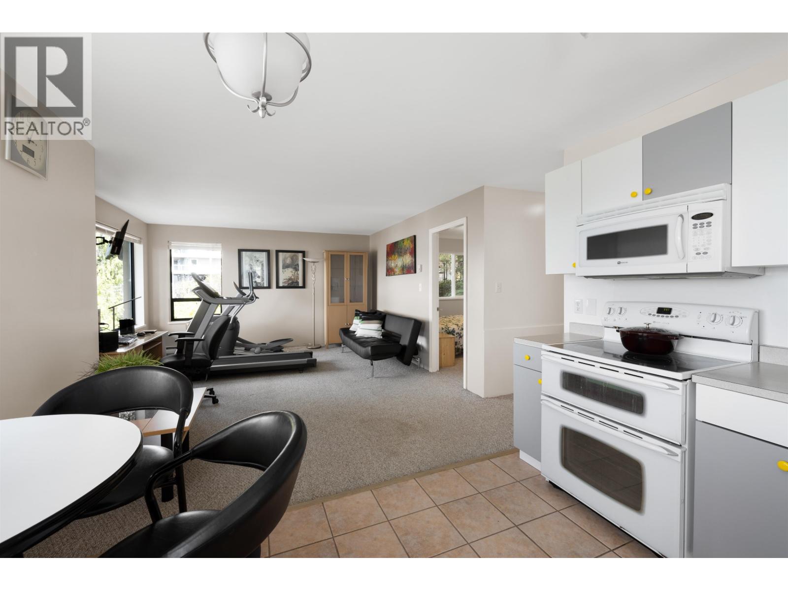 250 KELVIN GROVE WAY, Lions Bay