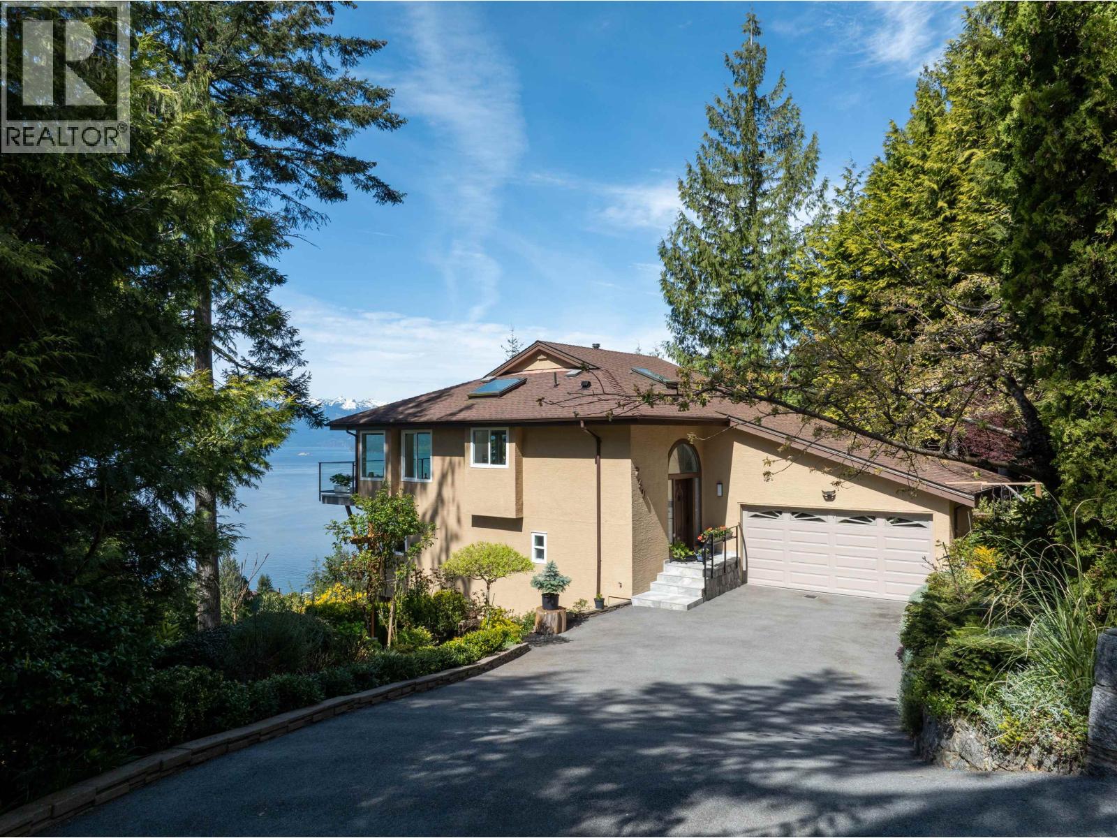 250 KELVIN GROVE WAY, Lions Bay