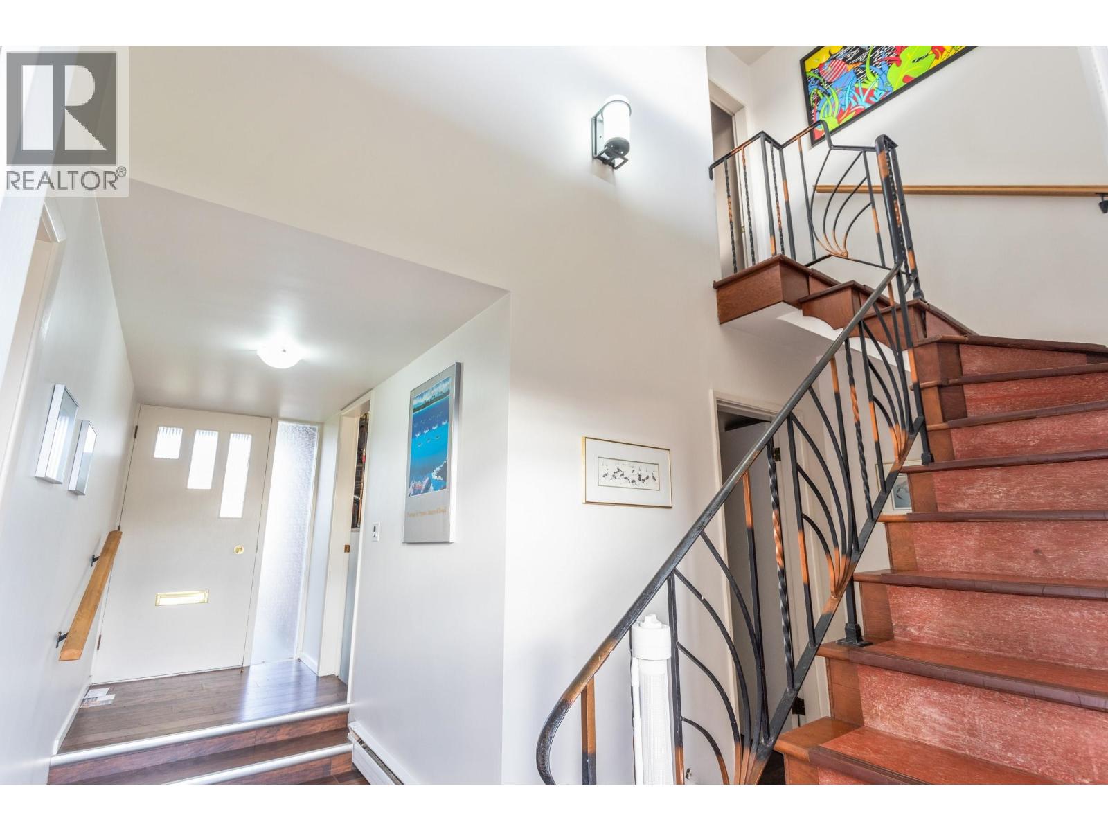 4044 PARKER STREET, Burnaby