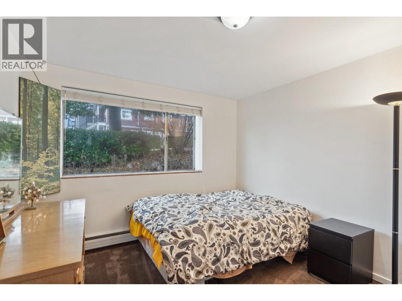 4044 PARKER STREET, Burnaby
