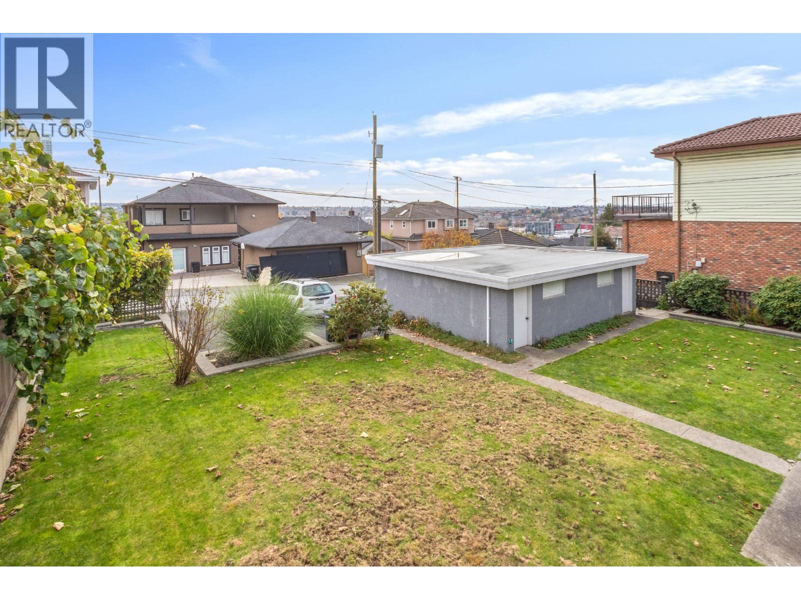 4044 PARKER STREET, Burnaby