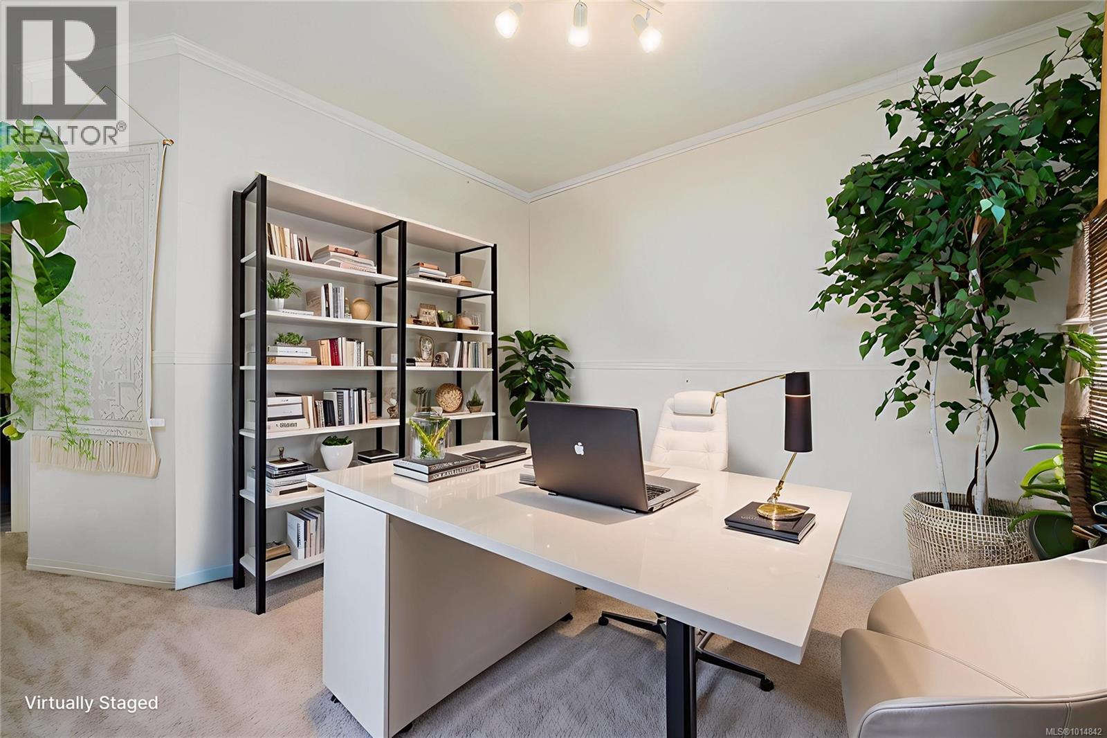 2 3470 Hillside Ave, Nanaimo
