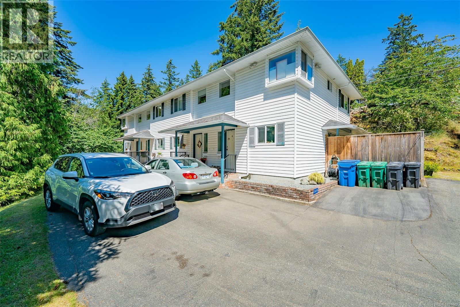 2 3470 Hillside Ave, Nanaimo