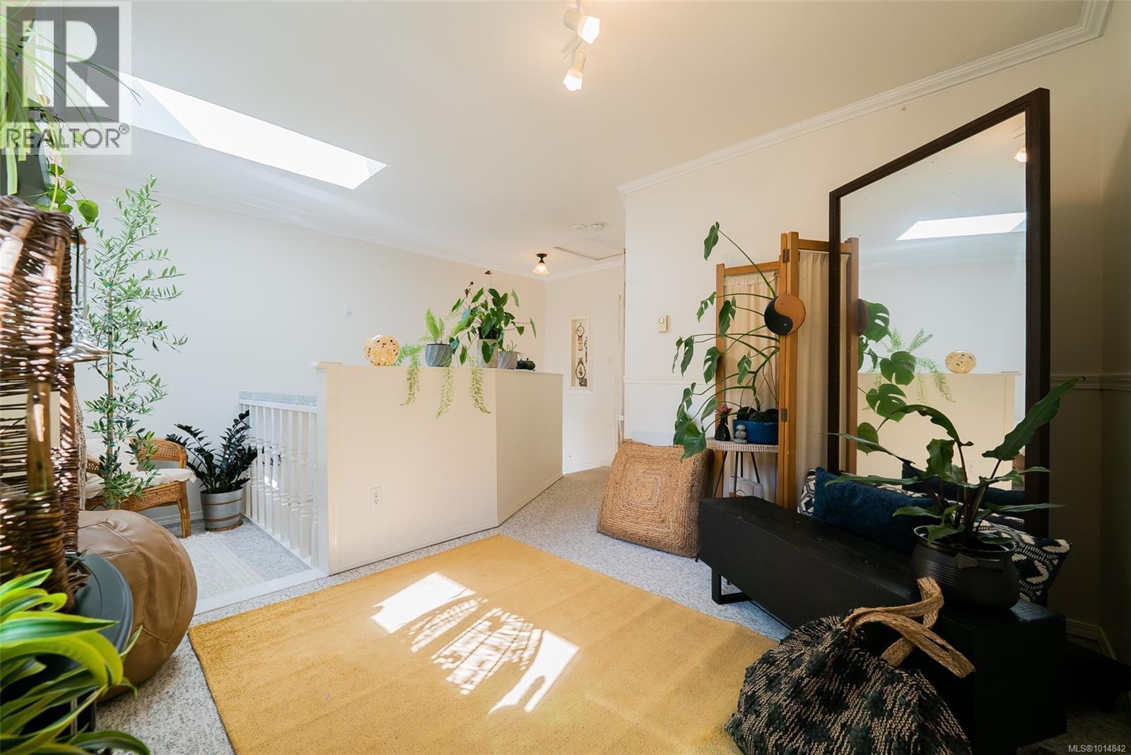 2 3470 Hillside Ave, Nanaimo