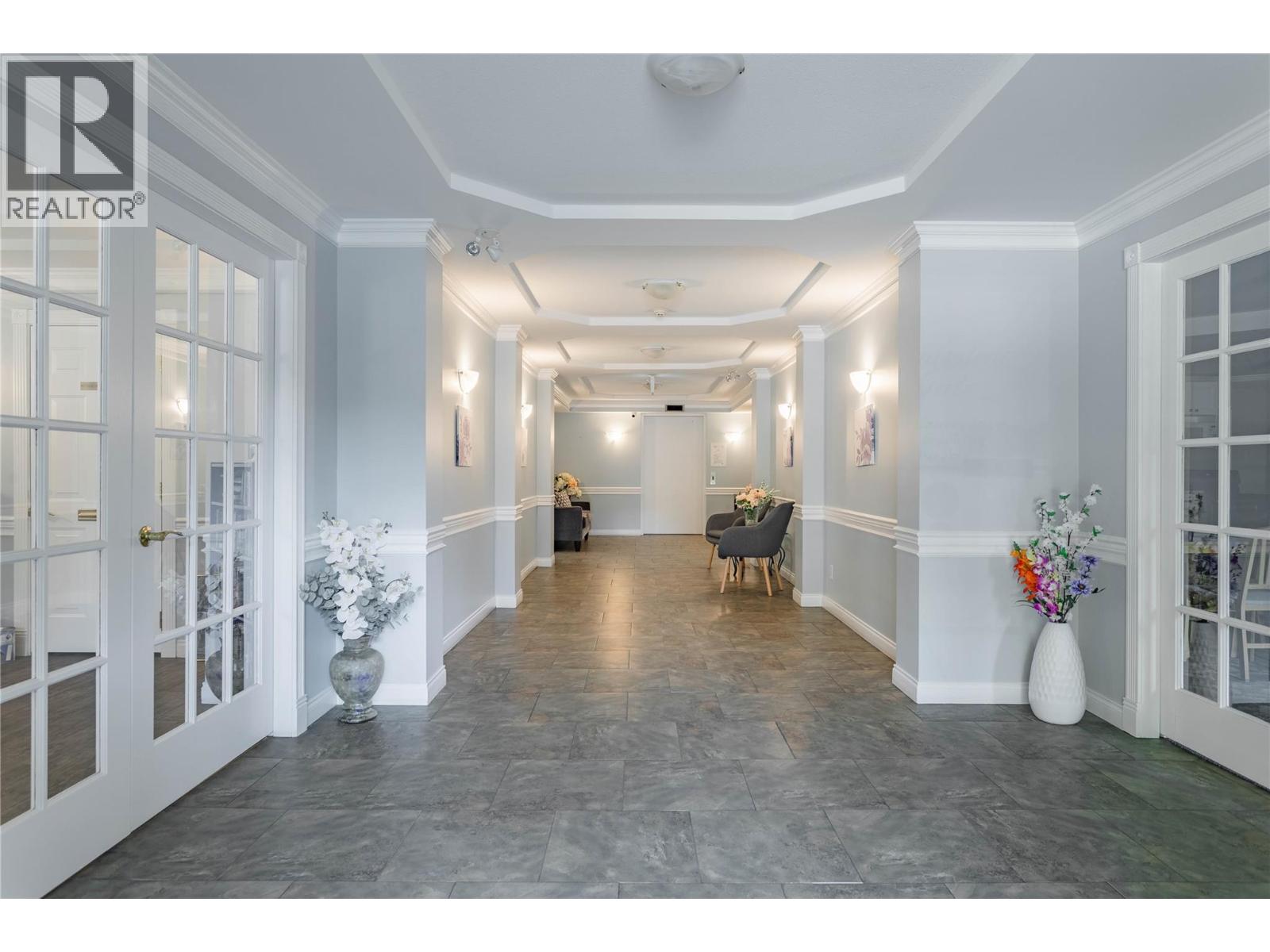 315 933 Harvey Avenue, Kelowna