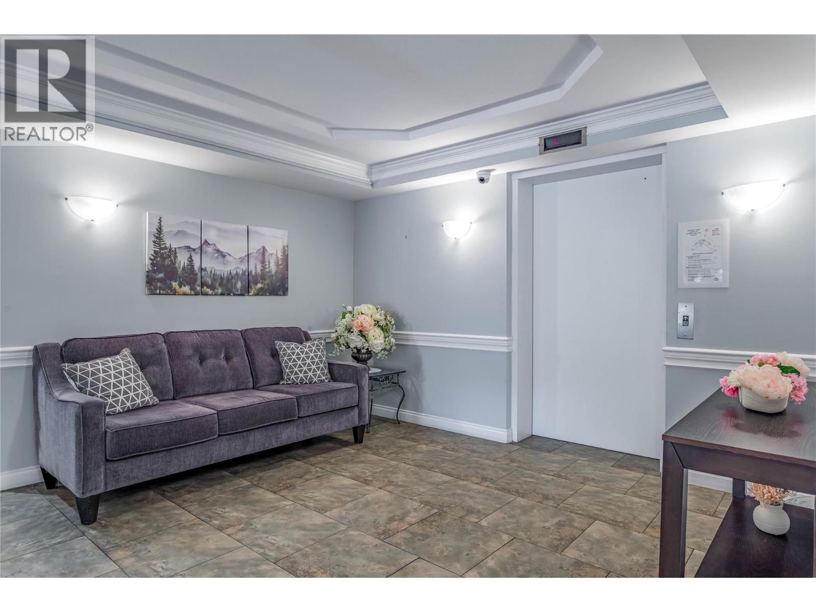 315 933 Harvey Avenue, Kelowna
