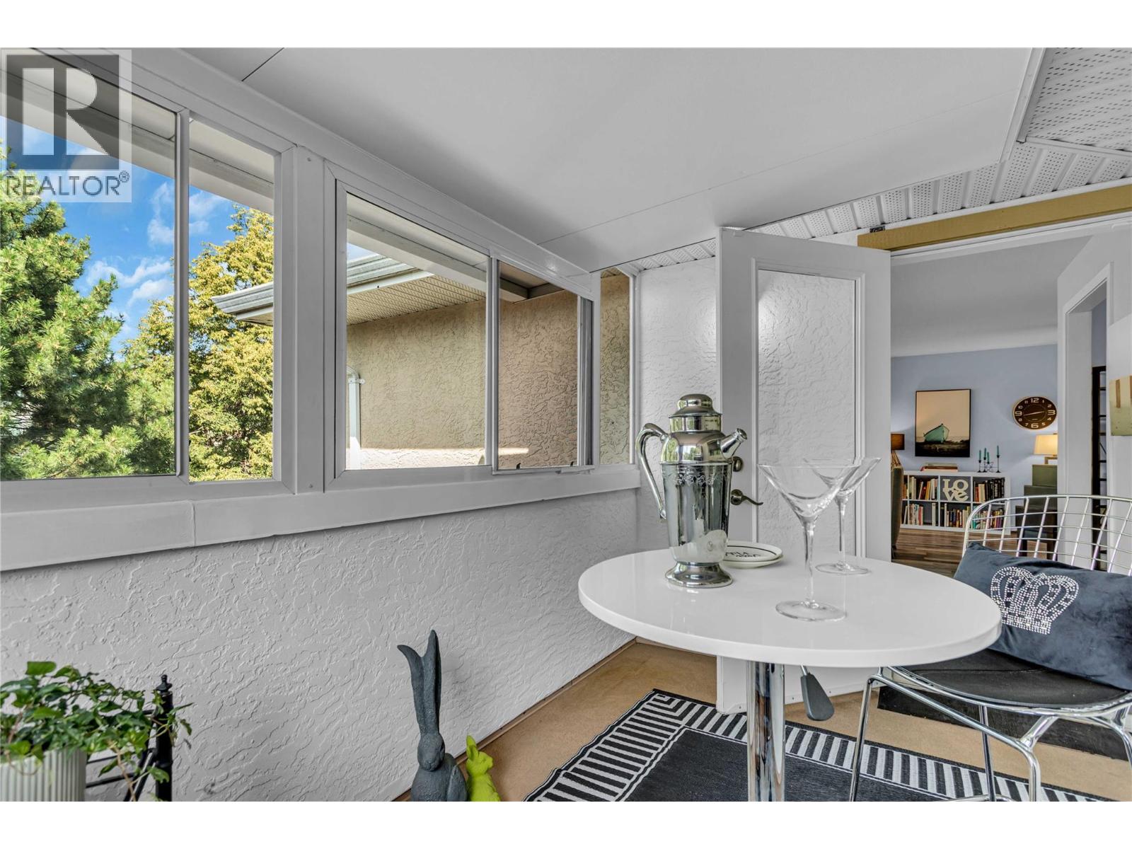 315 933 Harvey Avenue, Kelowna