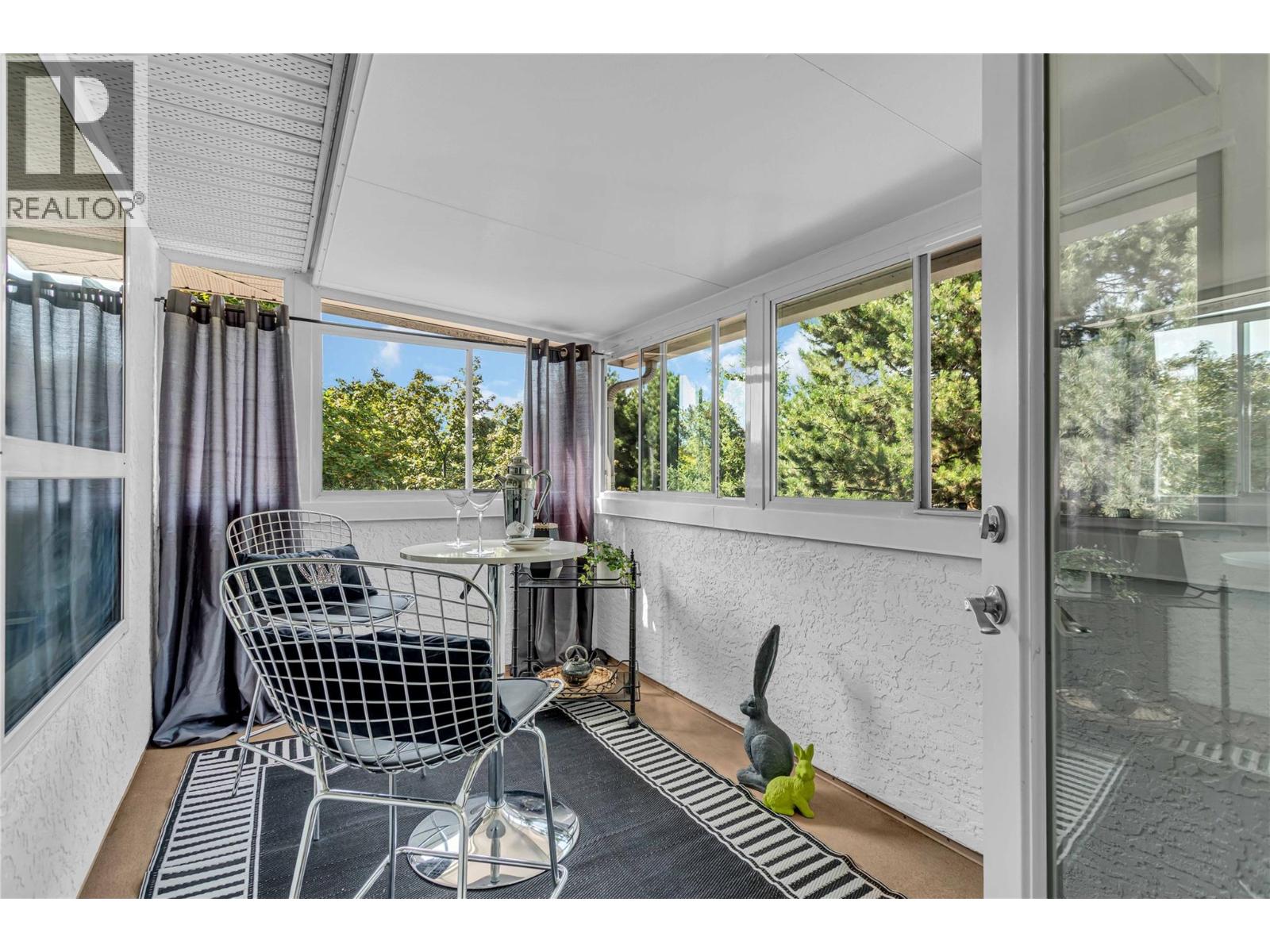 315 933 Harvey Avenue, Kelowna