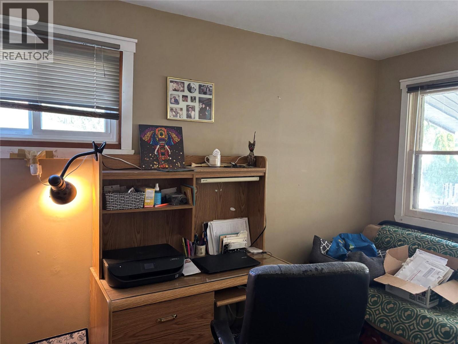 1047 REGAN Crescent, Trail