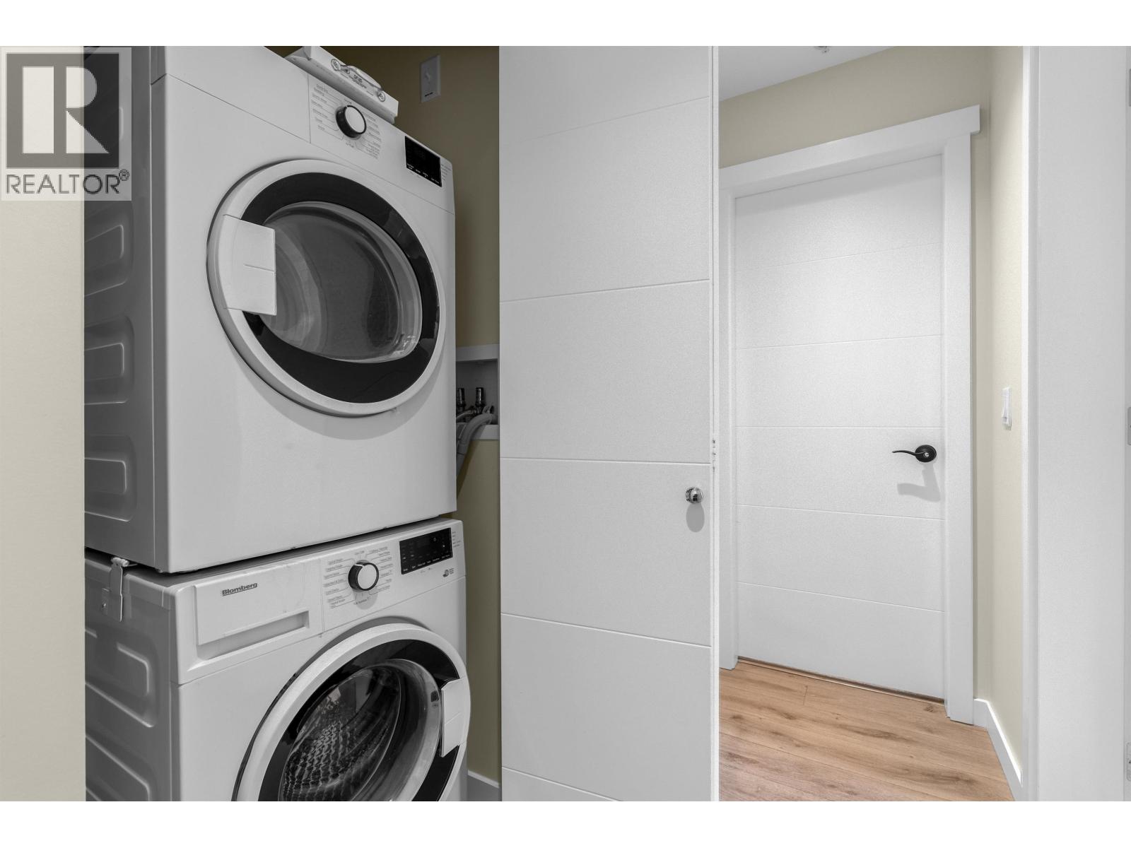 #315-9233 ODLIN Road, Richmond