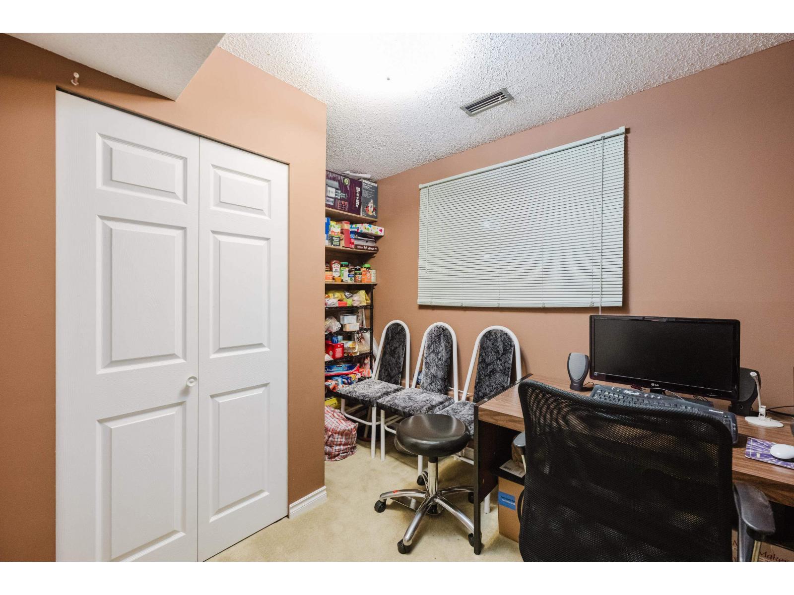 13318 SUTTON PLACE, Surrey