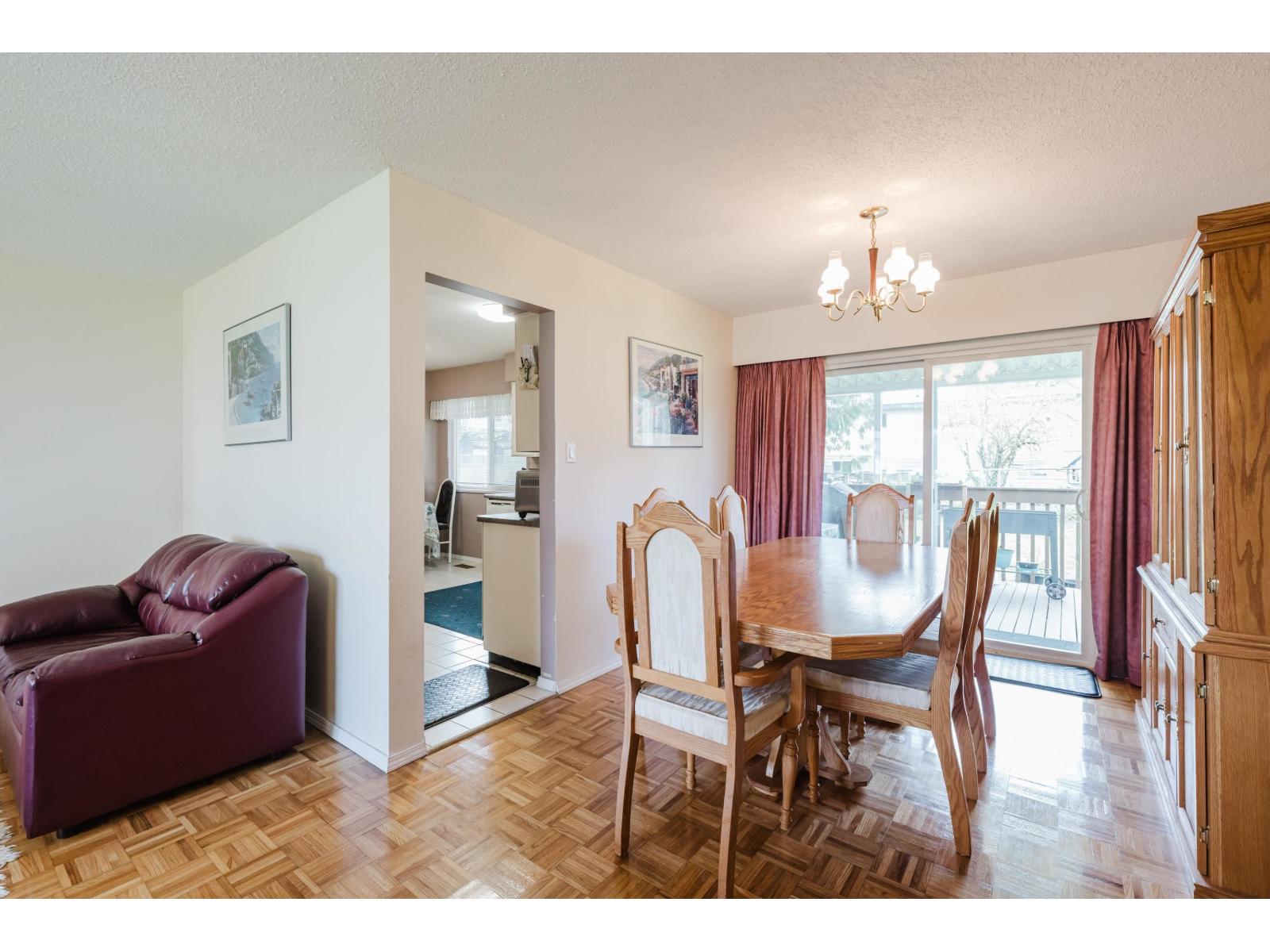 13318 SUTTON PLACE, Surrey