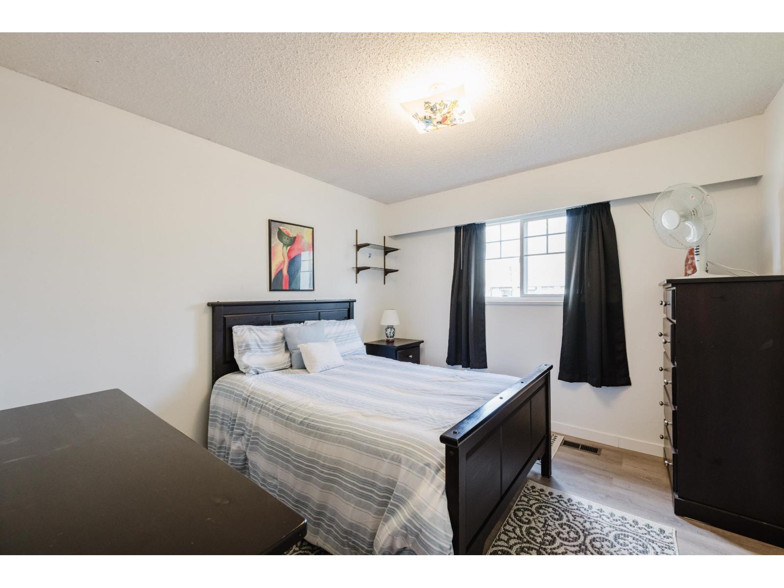 13318 SUTTON PLACE, Surrey