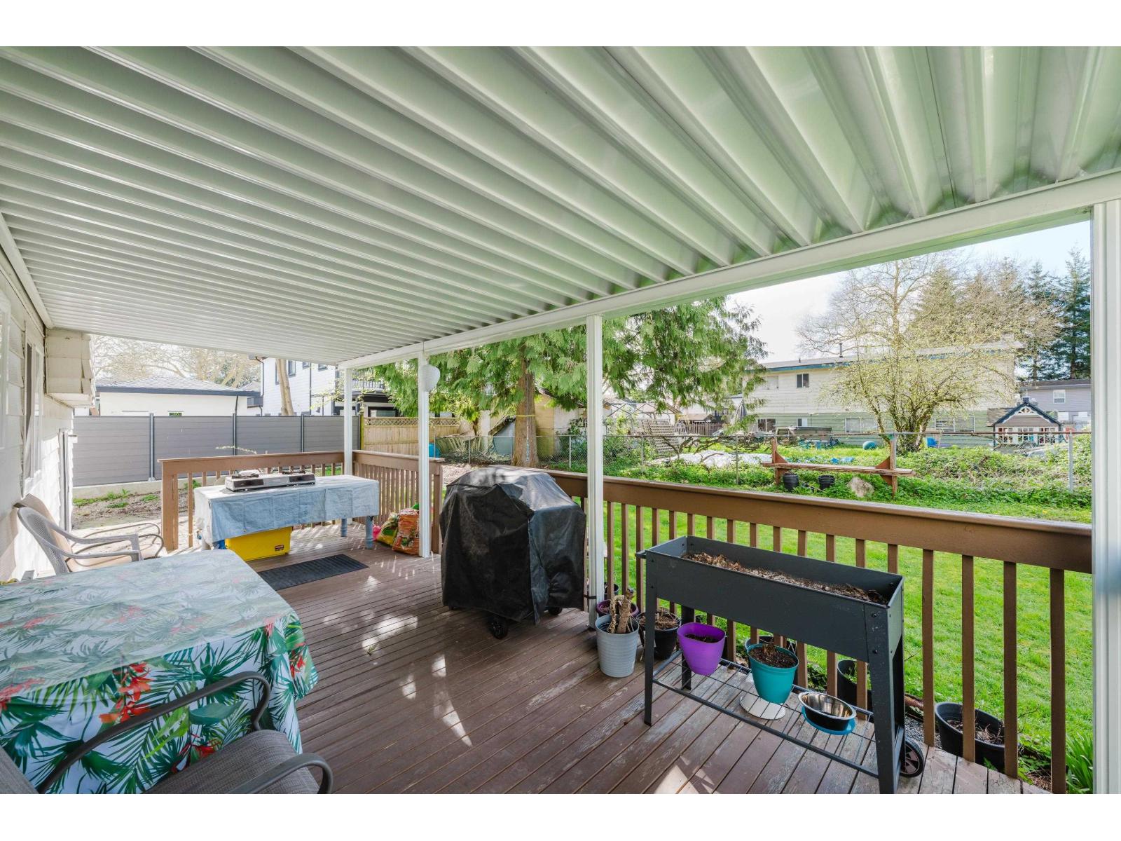 13318 SUTTON PLACE, Surrey