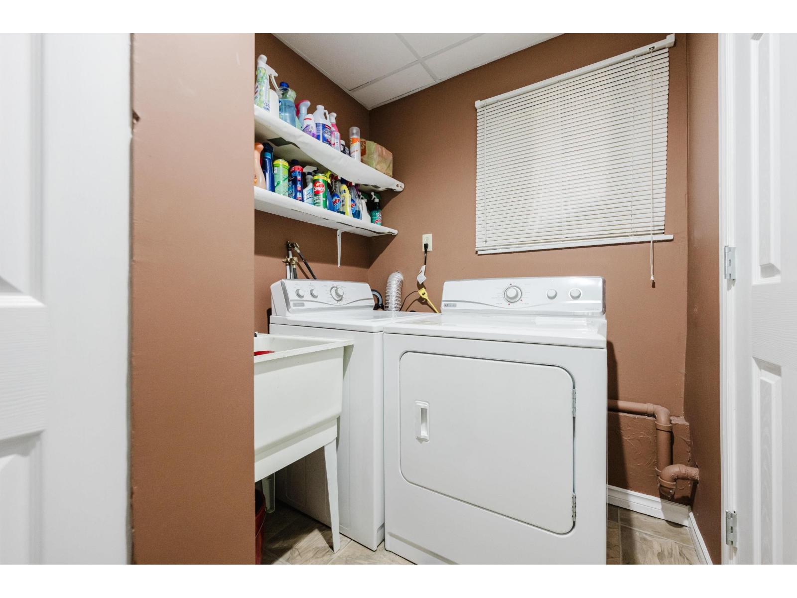 13318 SUTTON PLACE, Surrey