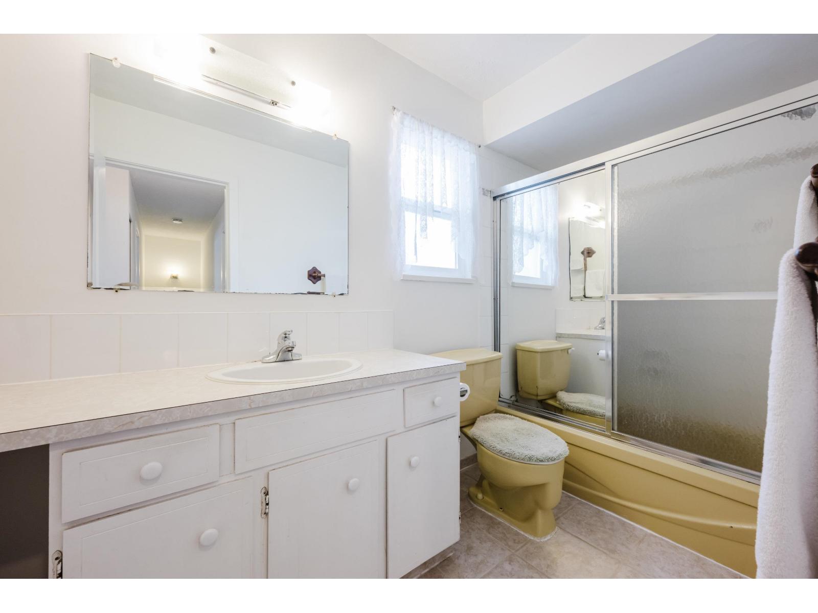 13318 SUTTON PLACE, Surrey