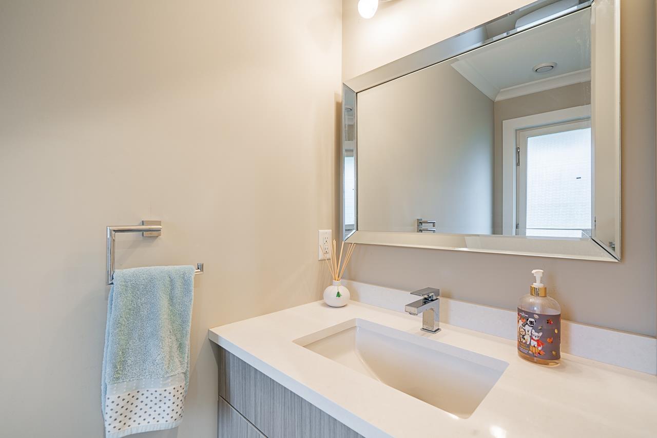 22015 40 AVENUE, Langley