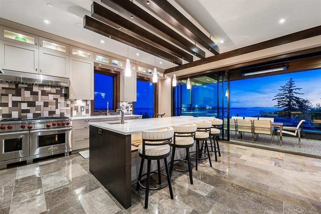 15567 PACIFIC AVENUE, White Rock