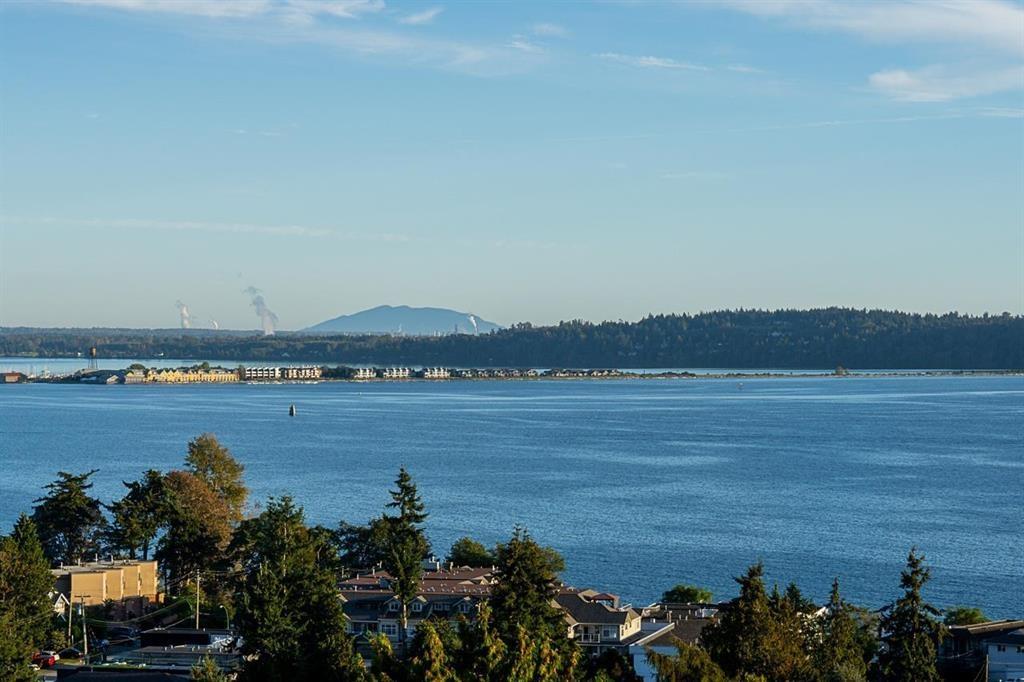 15567 PACIFIC AVENUE, White Rock