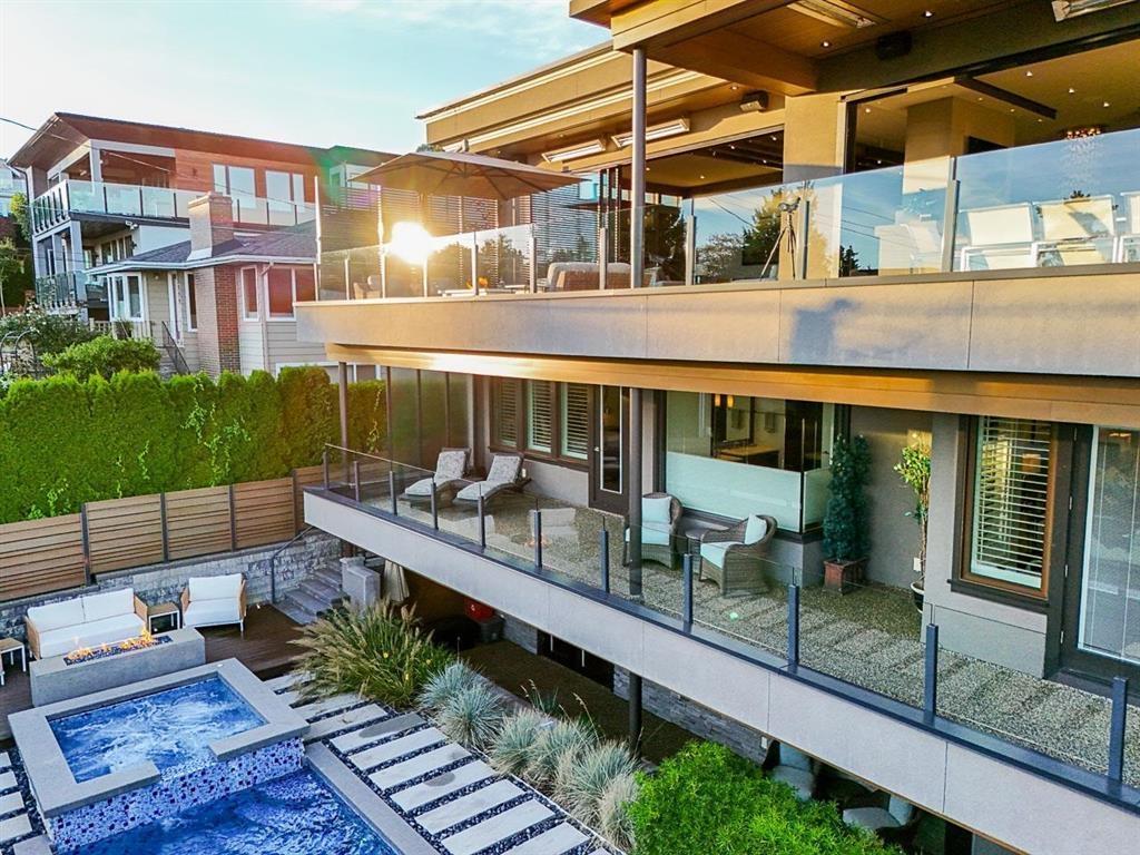 15567 PACIFIC AVENUE, White Rock