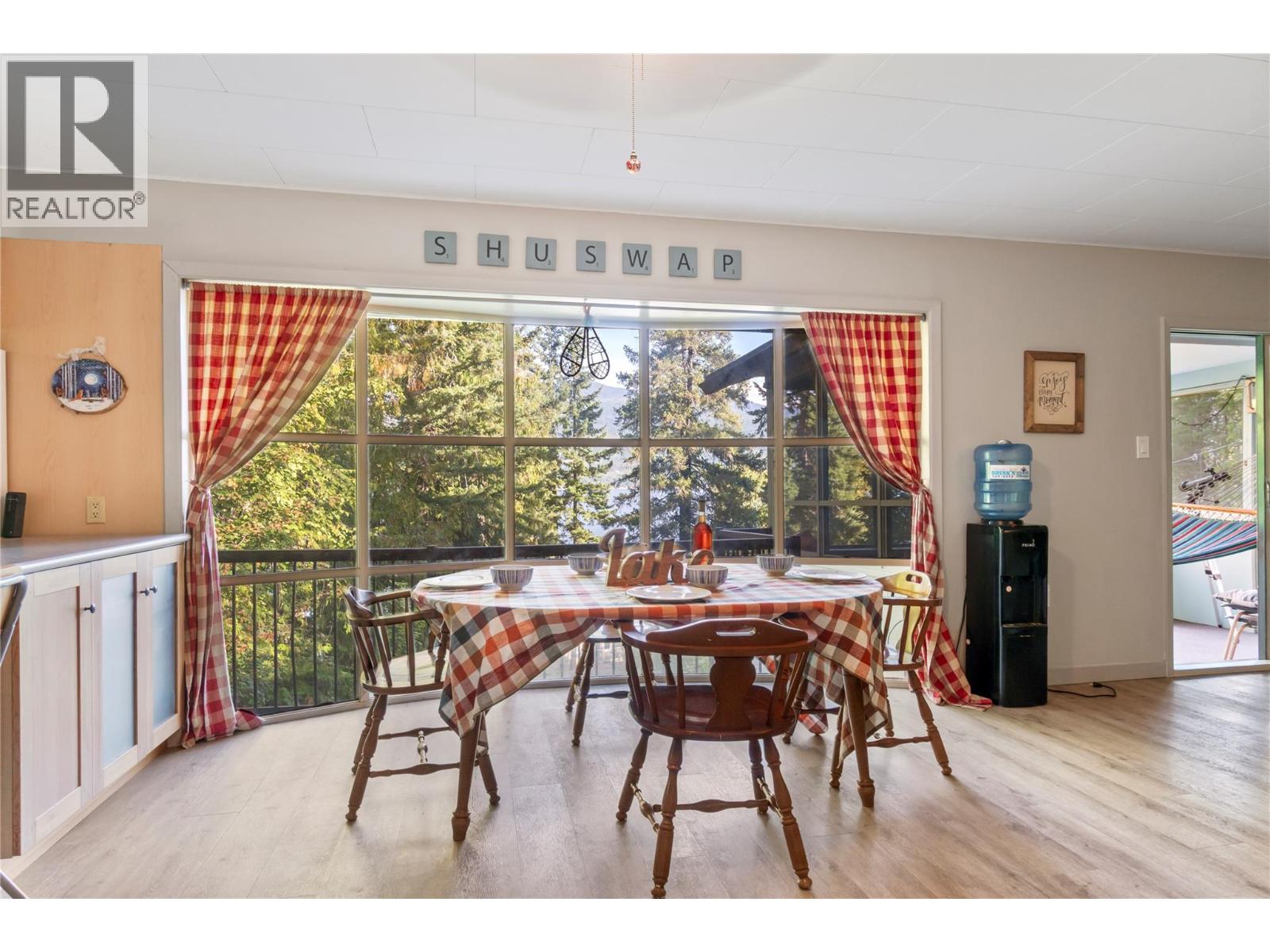 4265 Eagle Bay Road, Eagle Bay