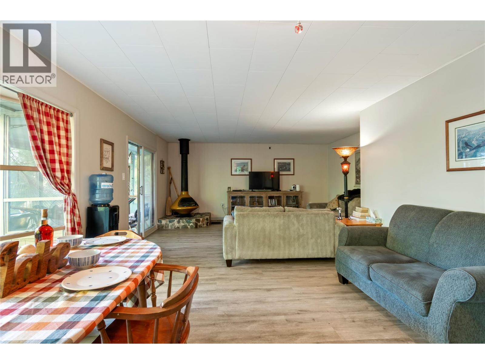 4265 Eagle Bay Road, Eagle Bay