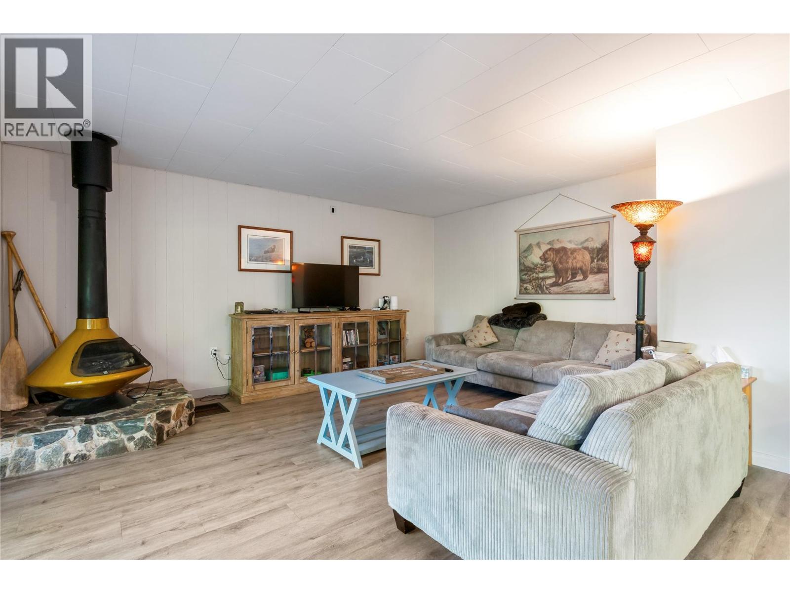 4265 Eagle Bay Road, Eagle Bay