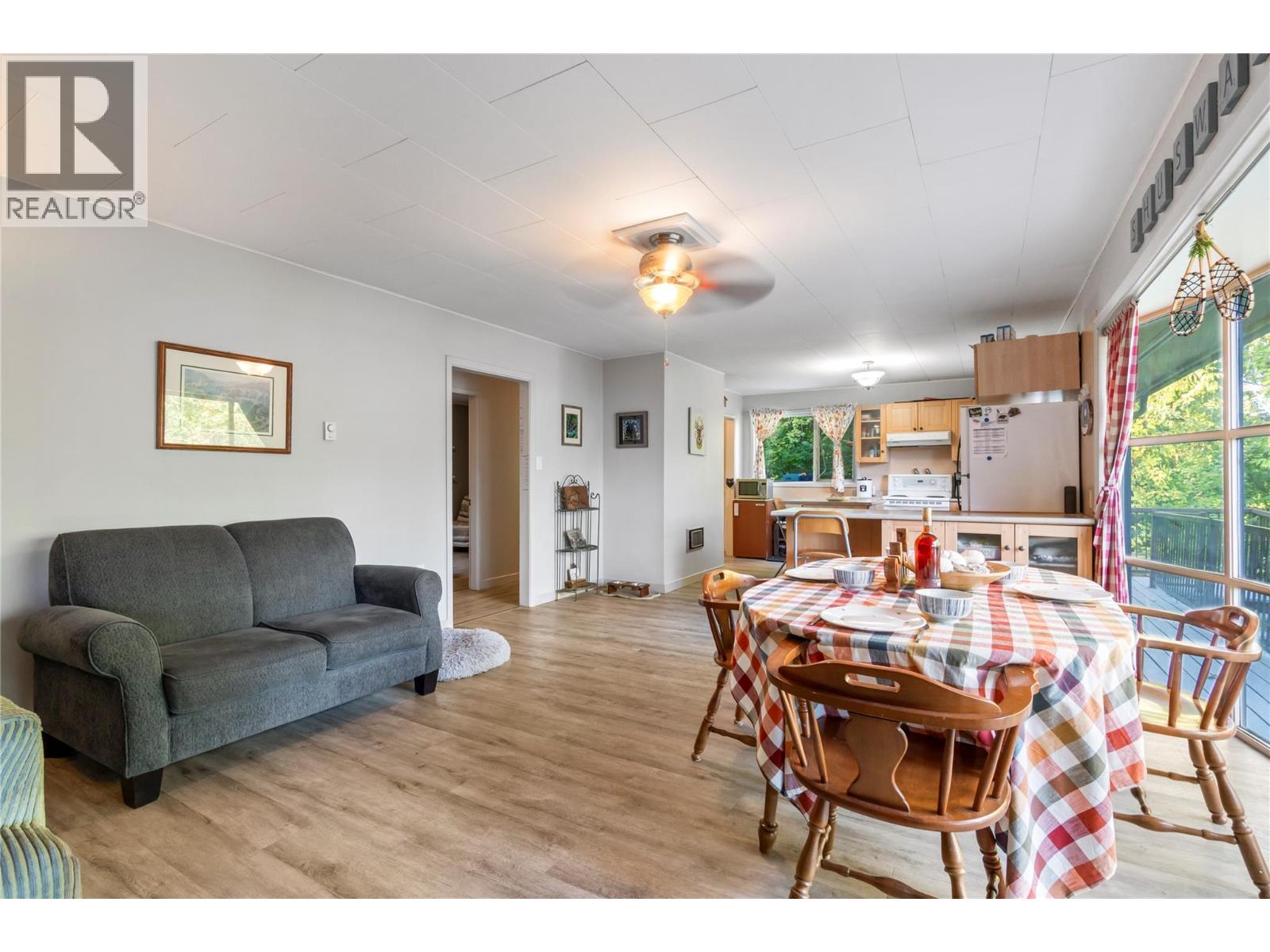 4265 Eagle Bay Road, Eagle Bay