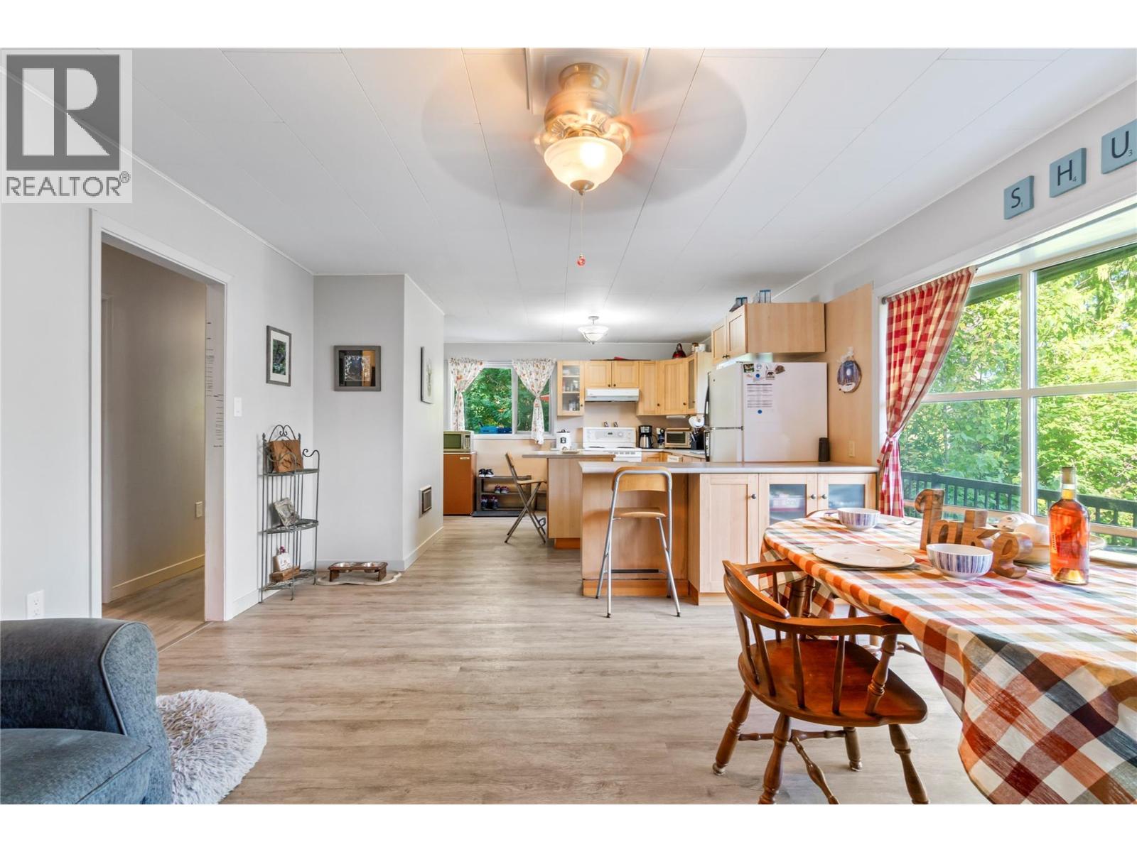 4265 Eagle Bay Road, Eagle Bay