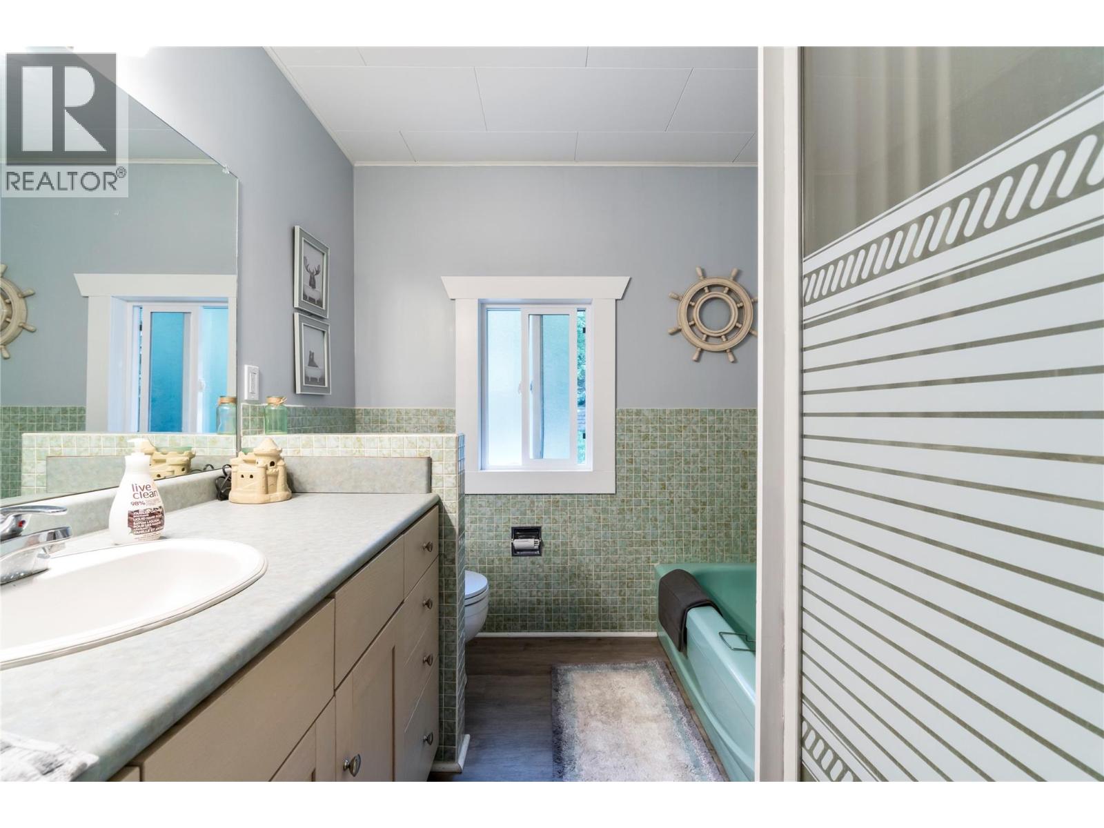 4265 Eagle Bay Road, Eagle Bay