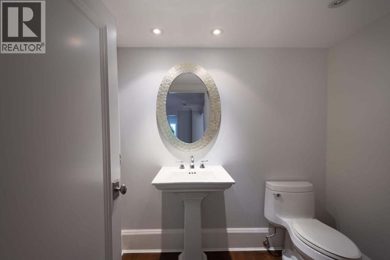 4659 WOODGREEN DRIVE, West Vancouver