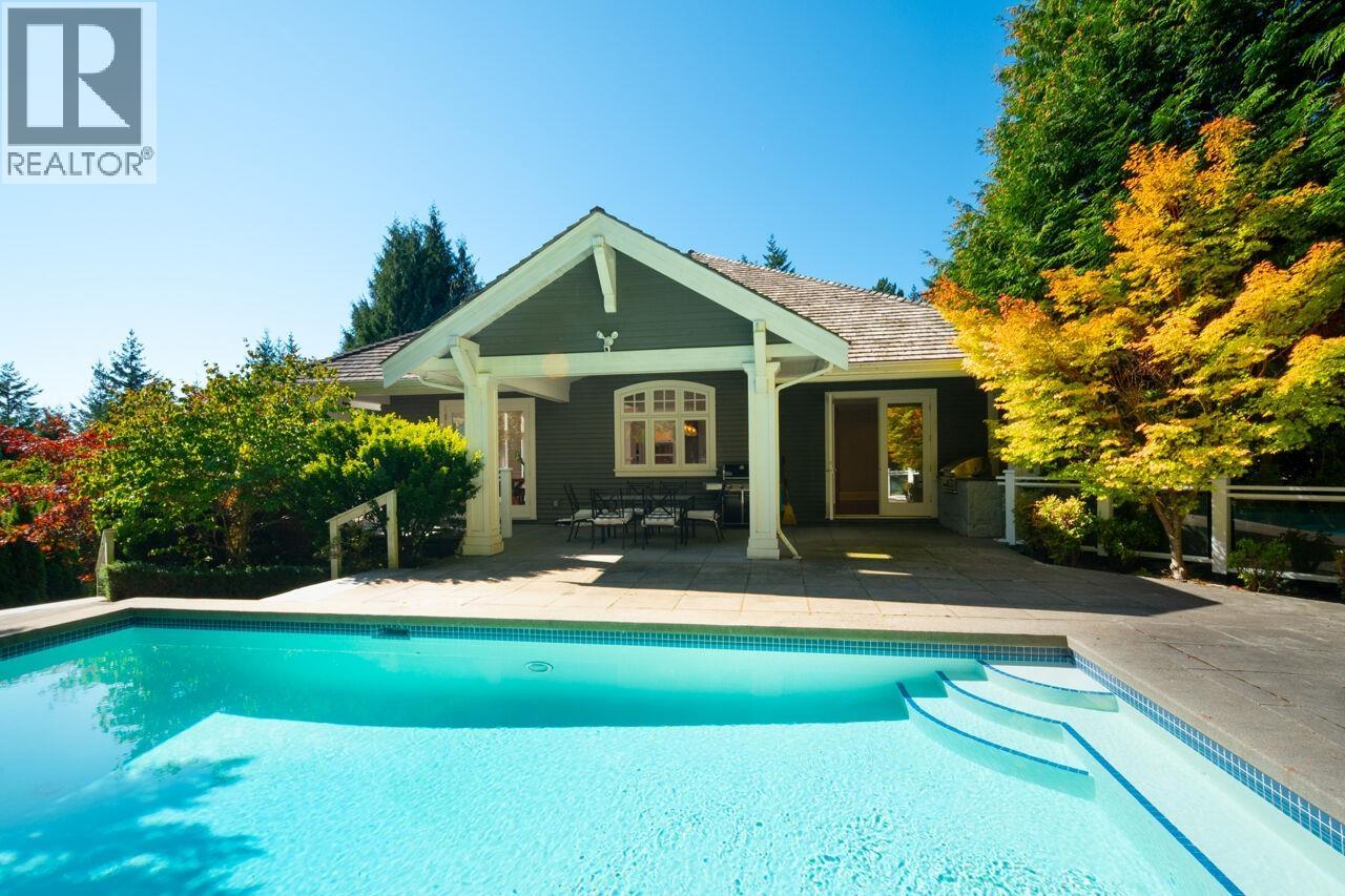 4659 WOODGREEN DRIVE, West Vancouver