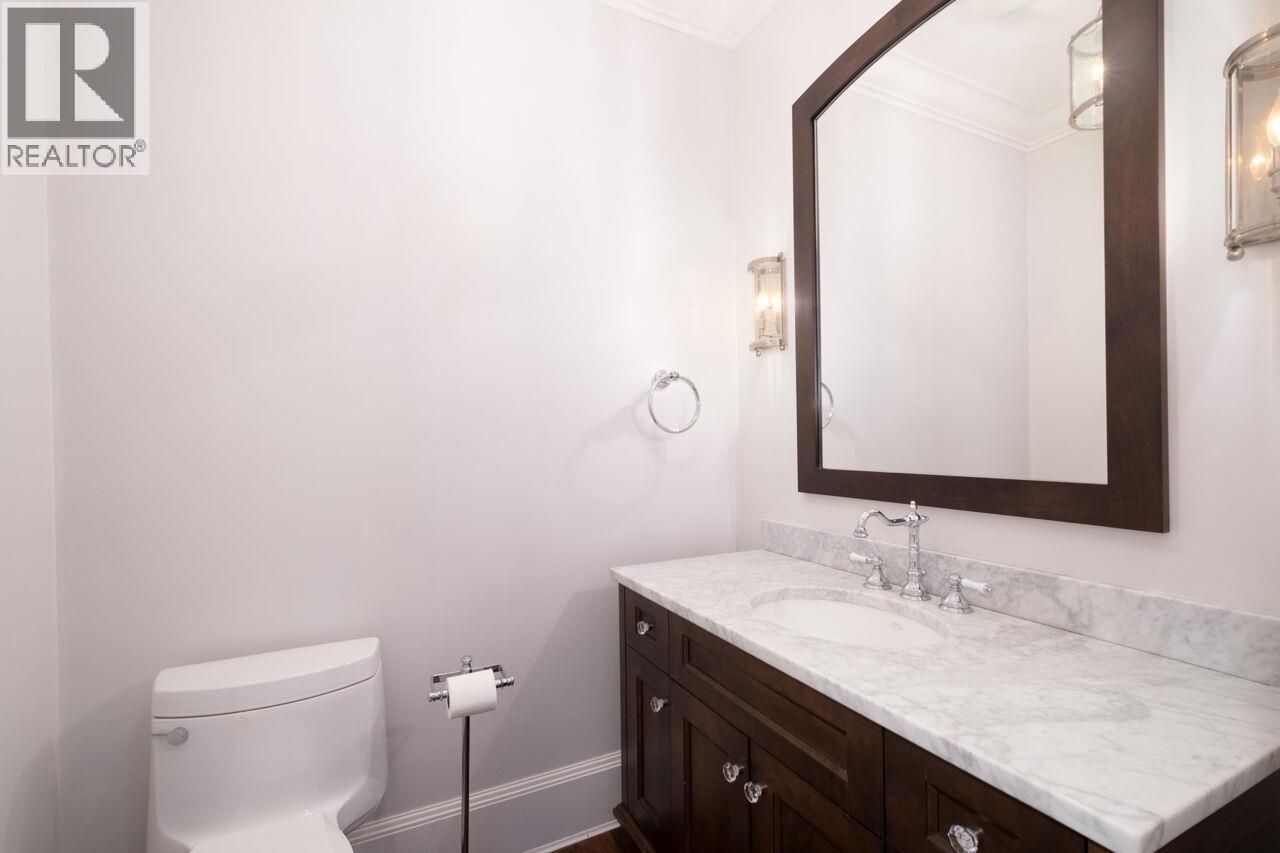4659 WOODGREEN DRIVE, West Vancouver