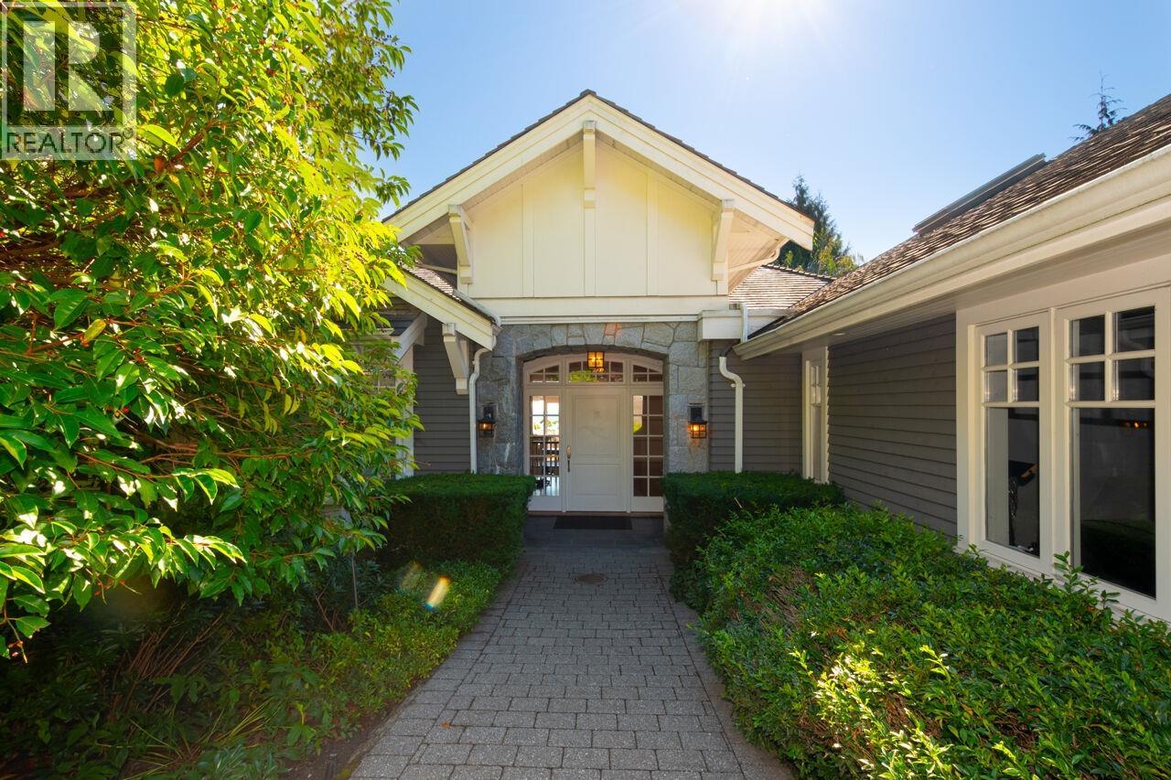 4659 WOODGREEN DRIVE, West Vancouver
