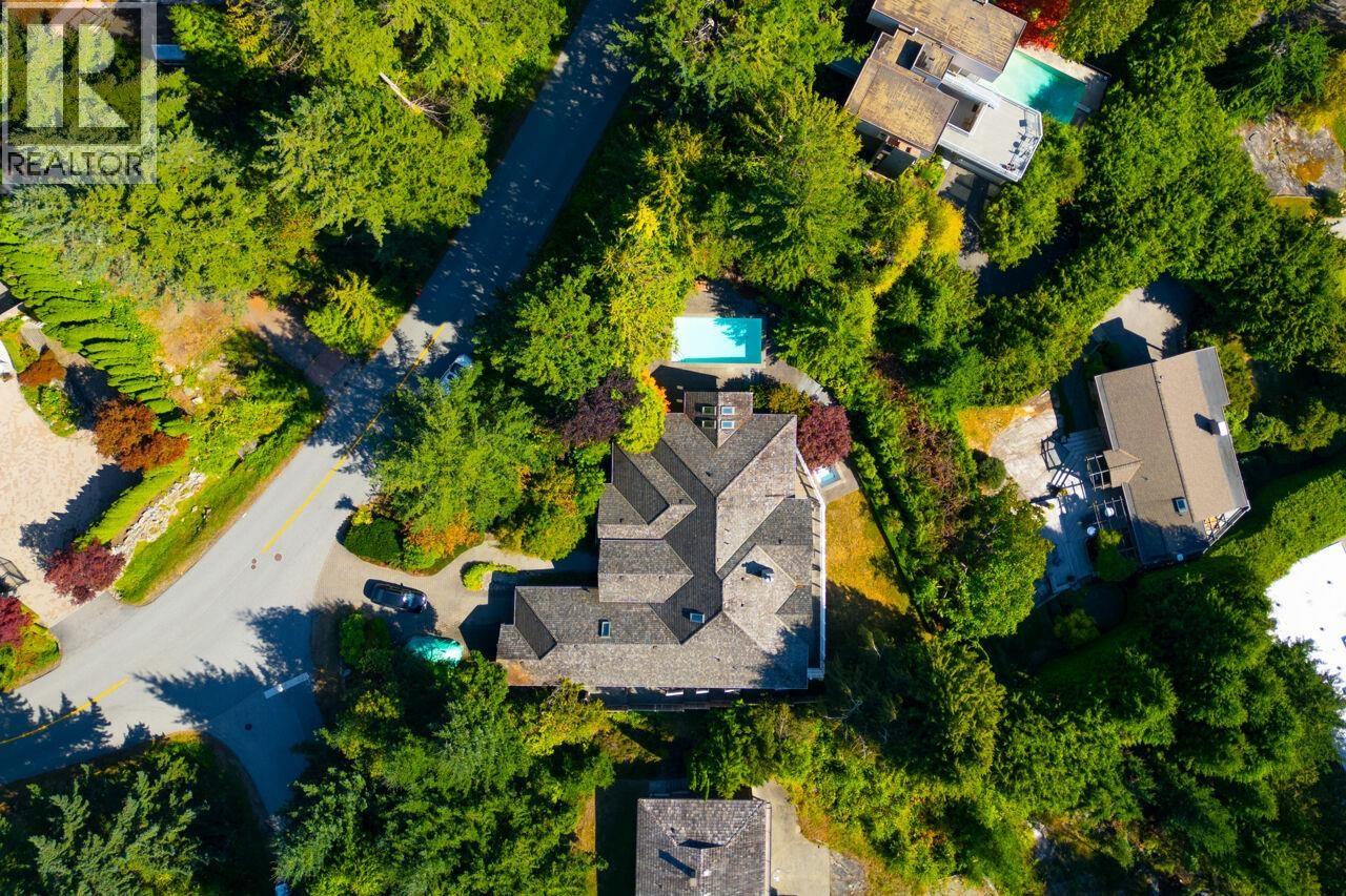 4659 WOODGREEN DRIVE, West Vancouver