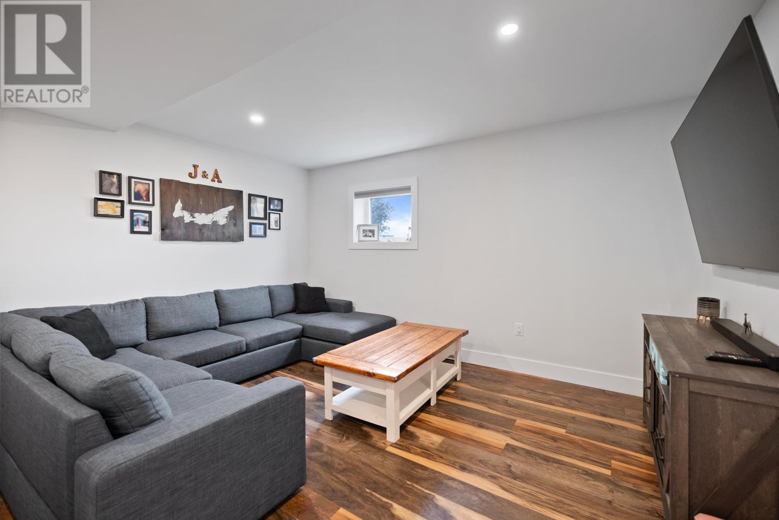 24 Connor Drive — photo 32