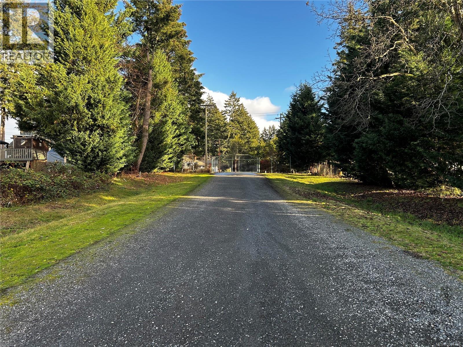 7030 Bell McKinnon Rd, Duncan