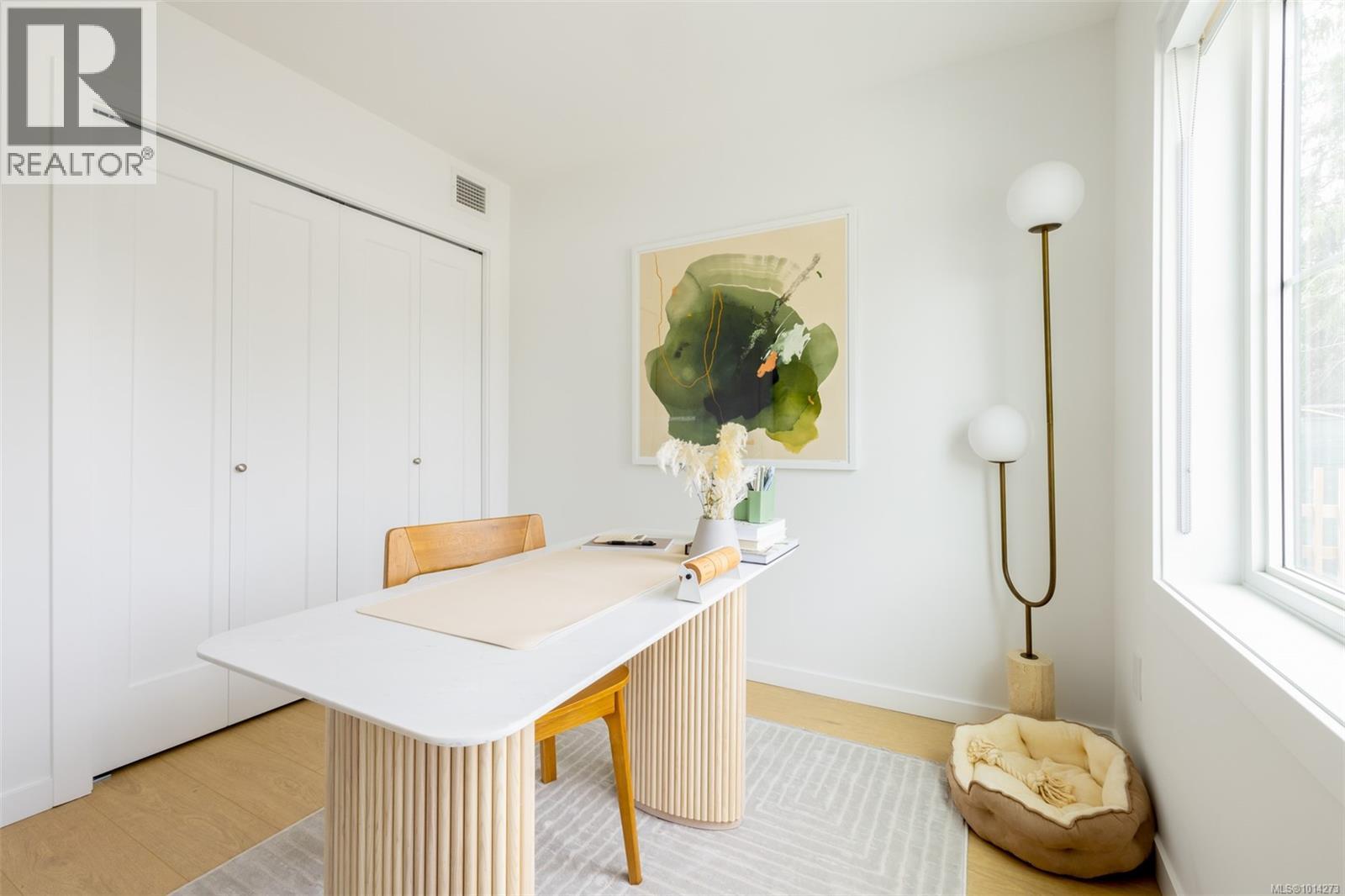 TH21 3450 Whittier Ave, Saanich