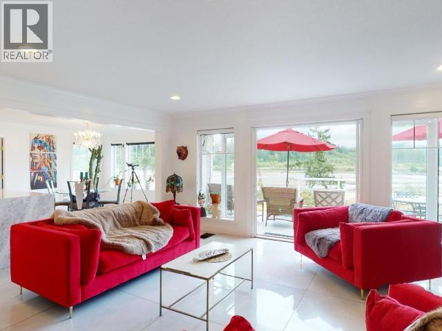 2108 MAHOOD ROAD, Powell River