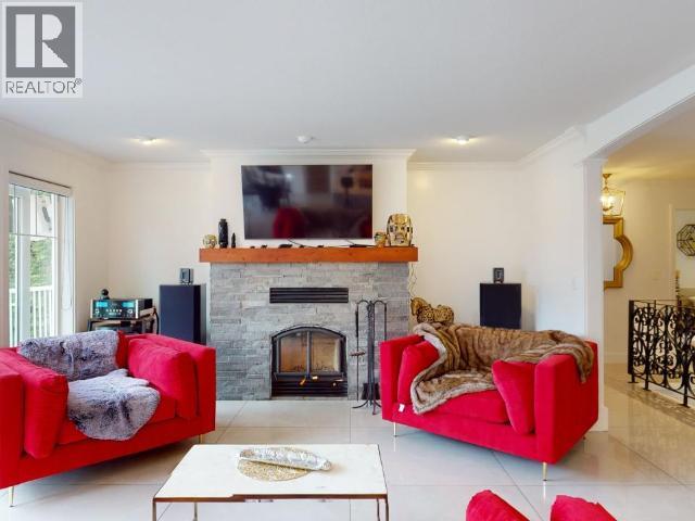 2108 MAHOOD ROAD, Powell River