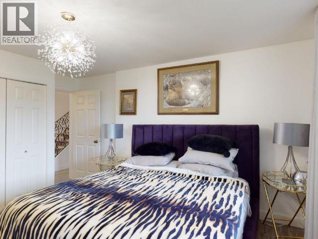 2108 MAHOOD ROAD, Powell River