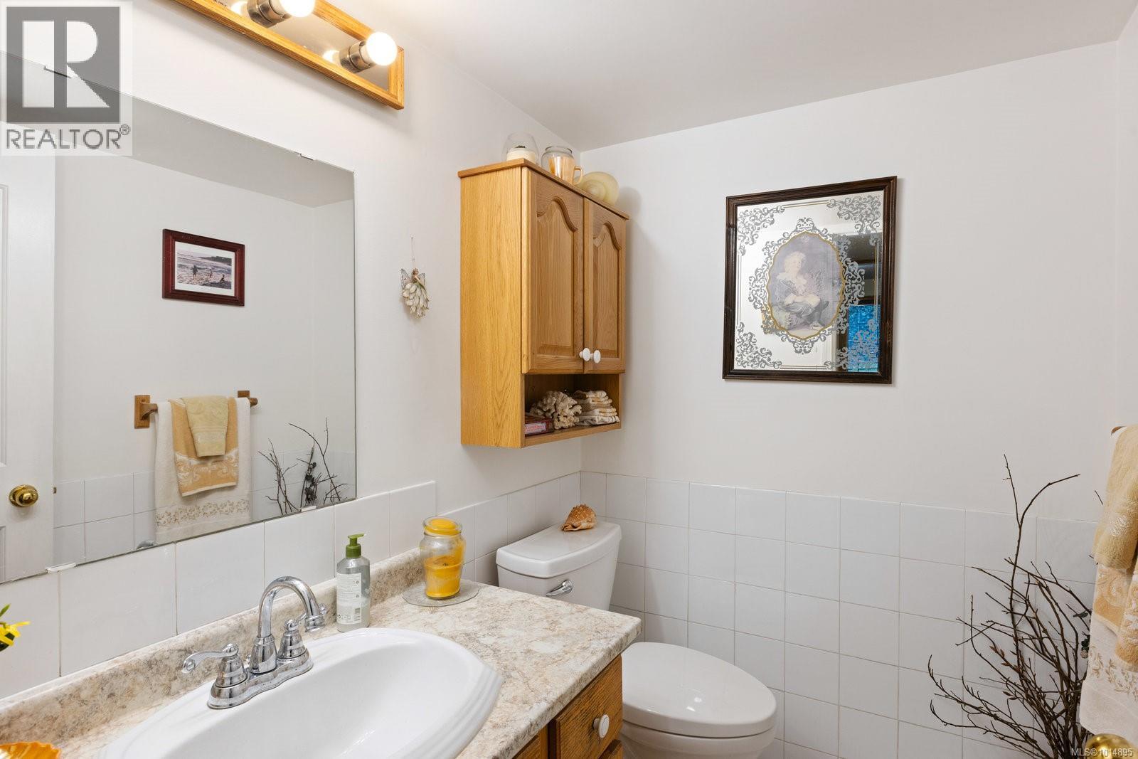  2832 Cadboro Bay Road, Oak Bay