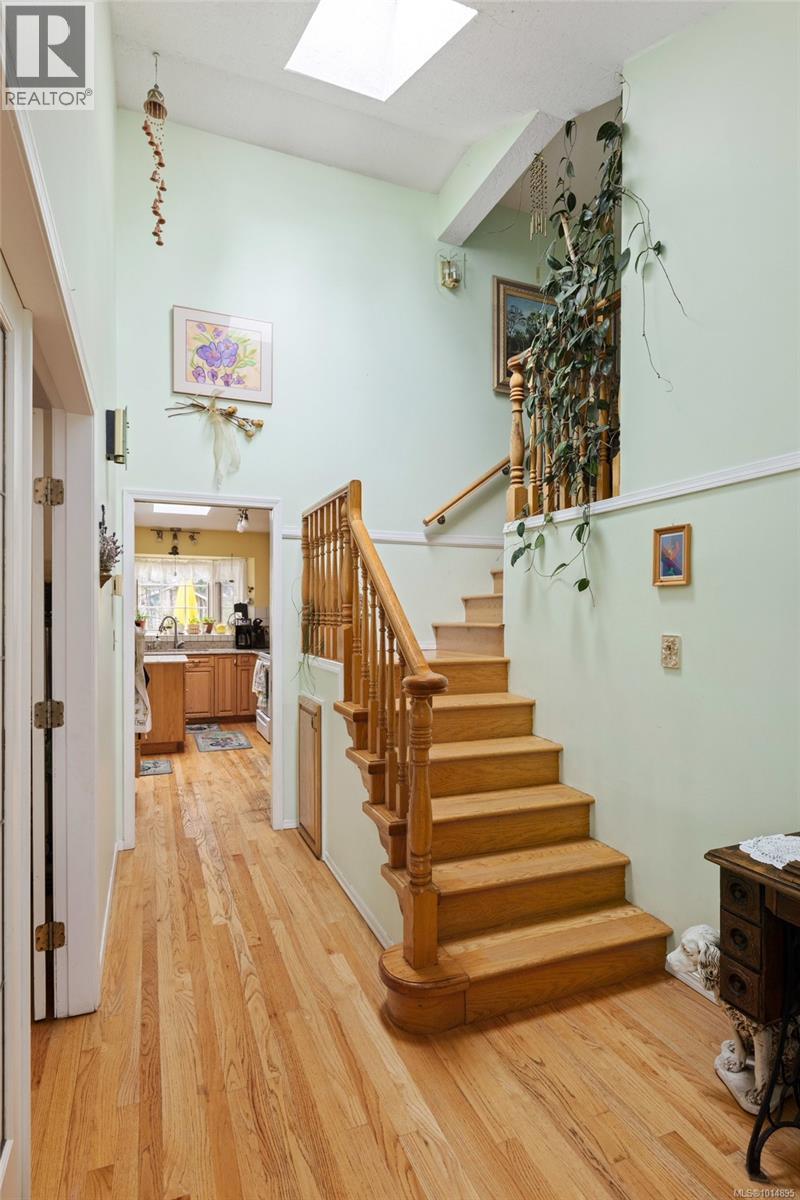  2832 Cadboro Bay Road, Oak Bay