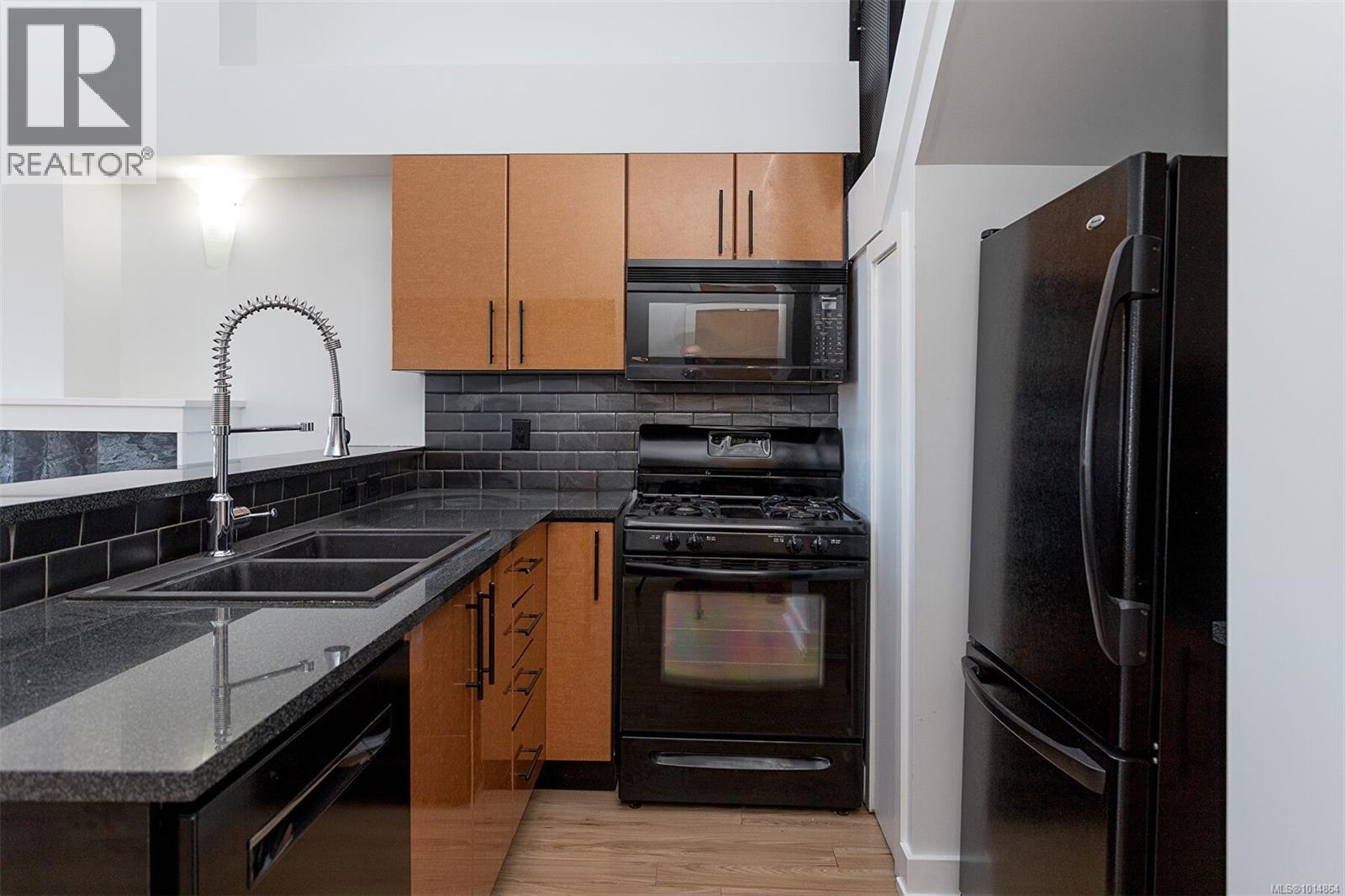 323 599 Pandora Avenue, Victoria