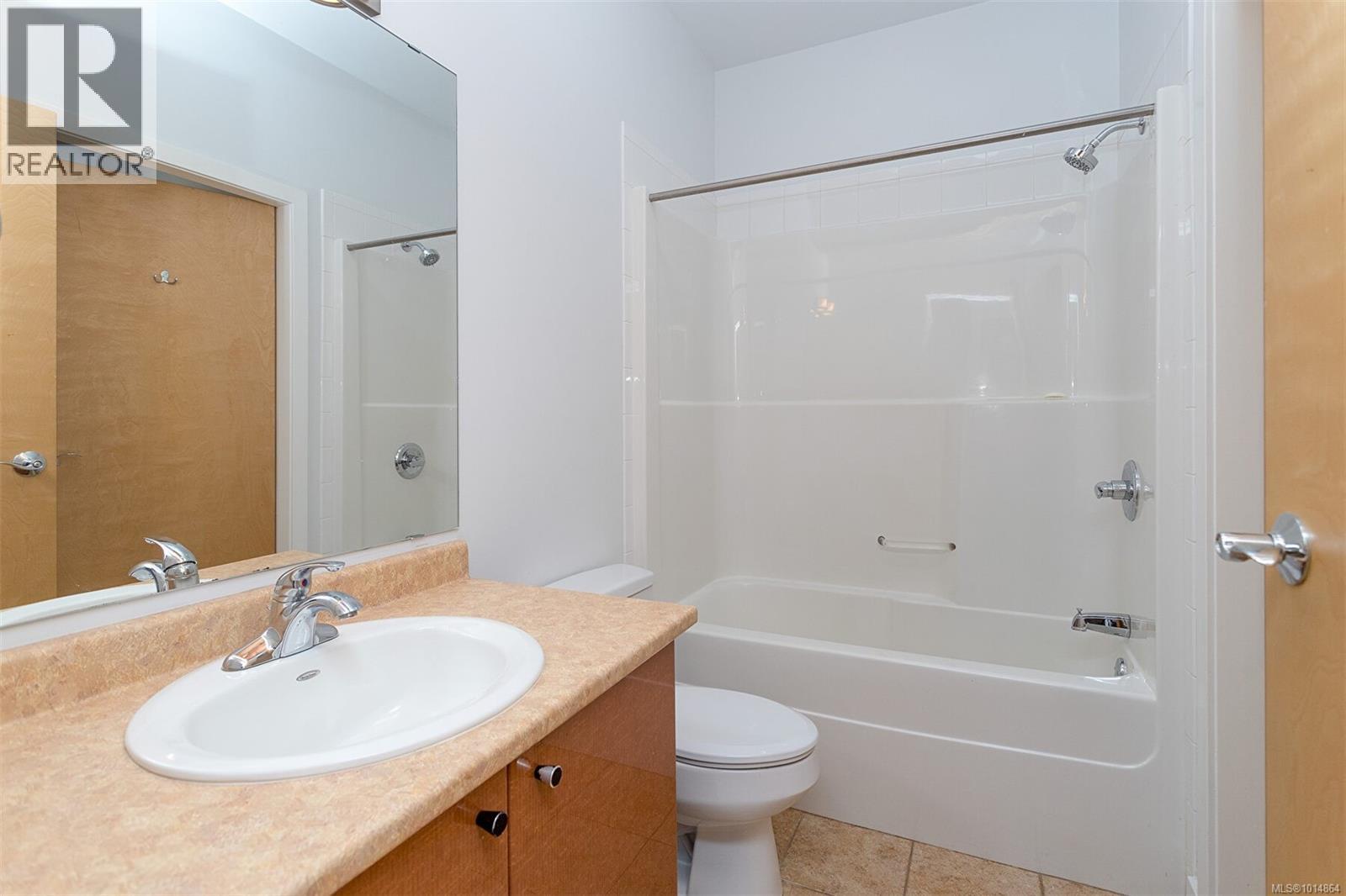 323 599 Pandora Avenue, Victoria