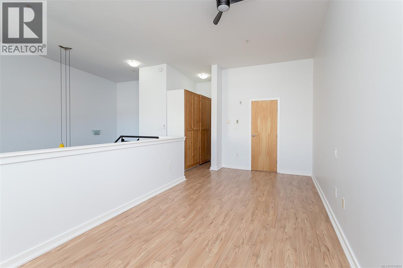 323 599 Pandora Avenue, Victoria