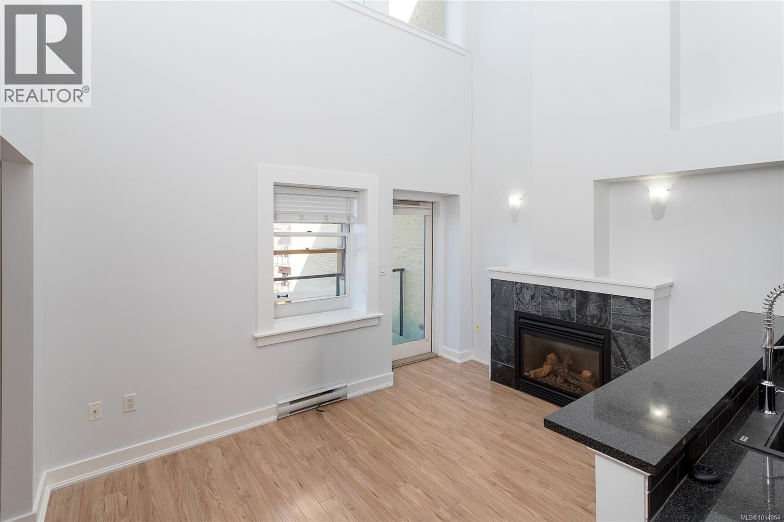 323 599 Pandora Avenue, Victoria